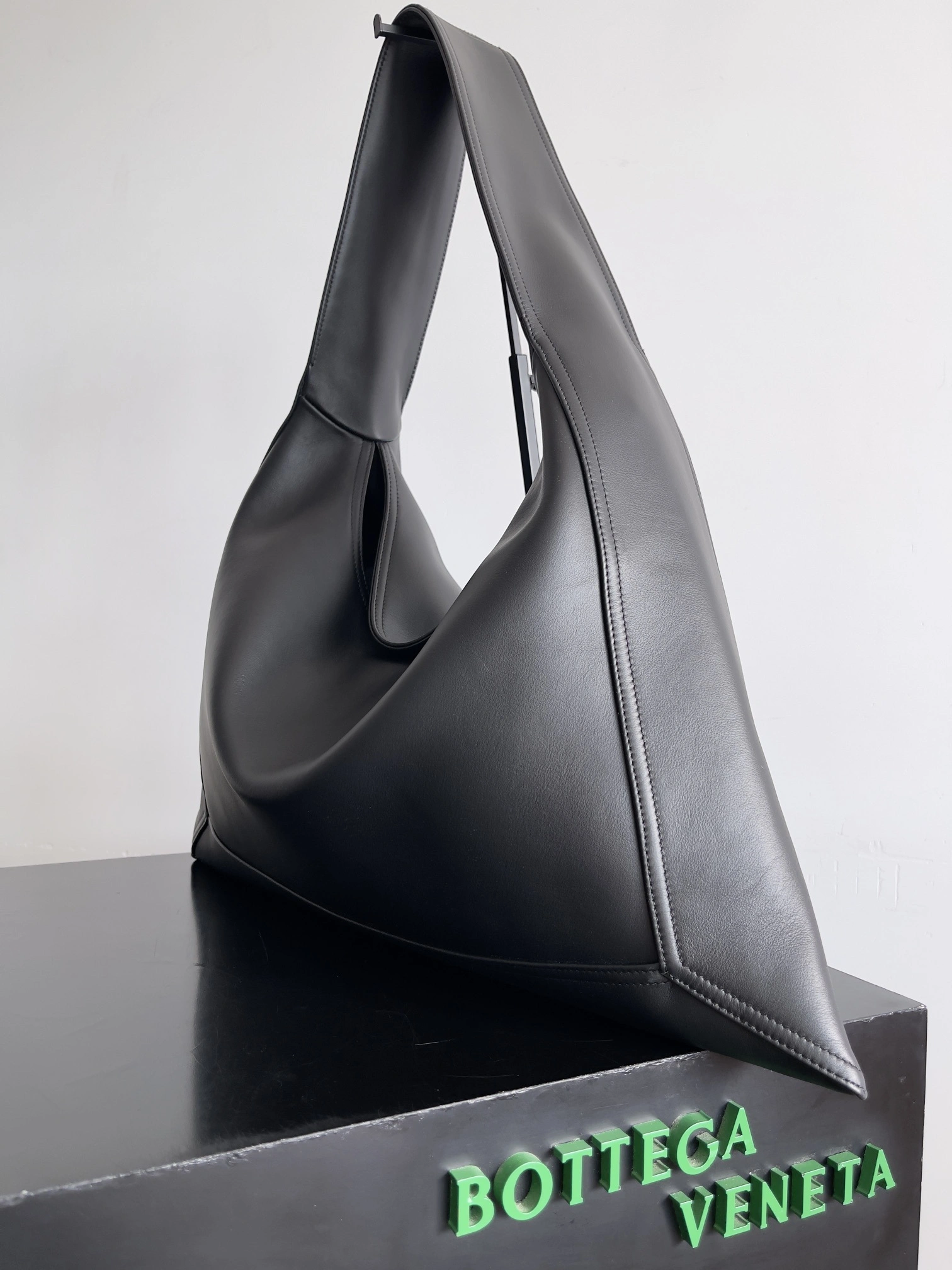 MOMO-- V595t1 803976V4O901019 high quality version Calfskin item:E-B564A0930