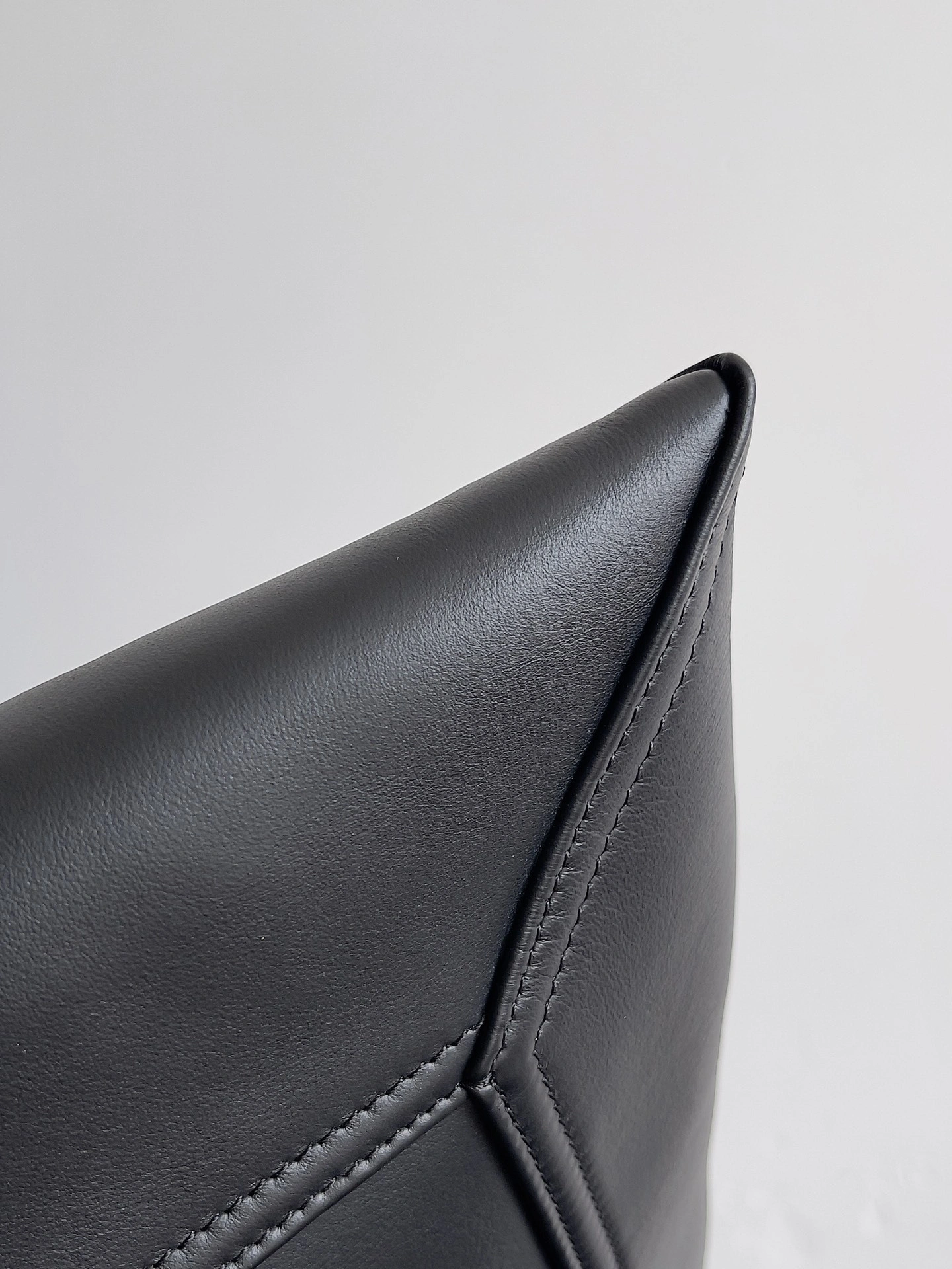 MOMO-- V595t1 803976V4O901019 high quality version Calfskin item:E-B564A0930
