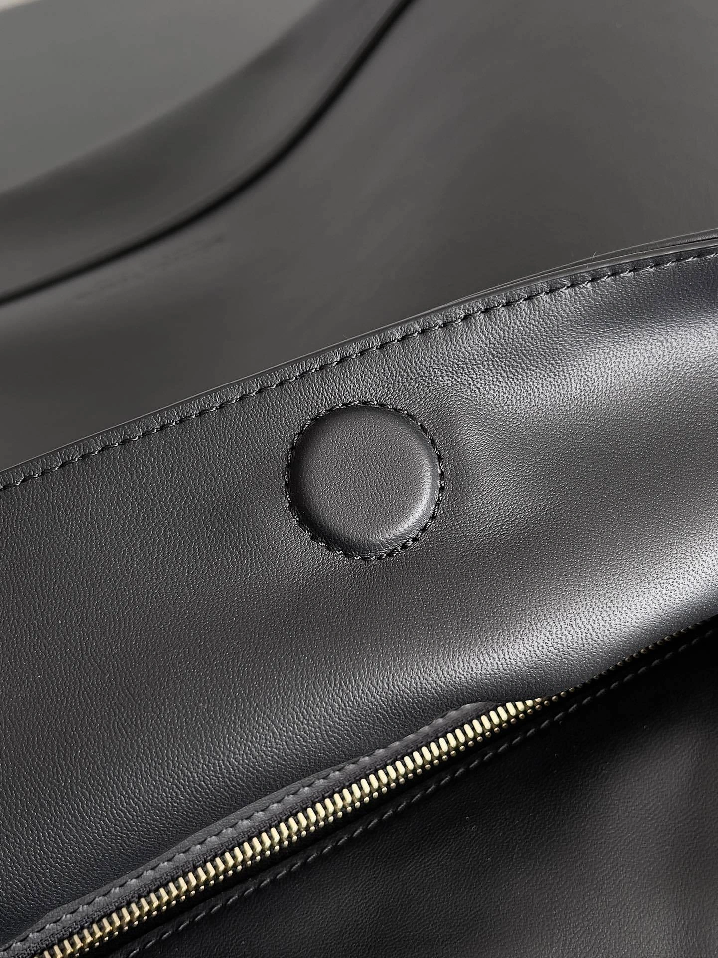 MOMO-- V595t1 803976V4O901019 high quality version Calfskin item:E-B564A0930
