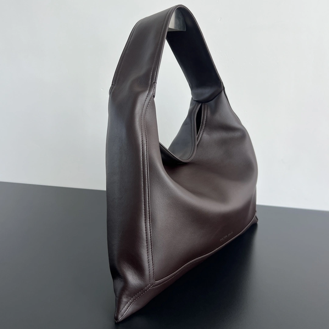 MOMO-- V595t1 803977V4O902190 high quality version Hop Calfskin item:E-B134A0929