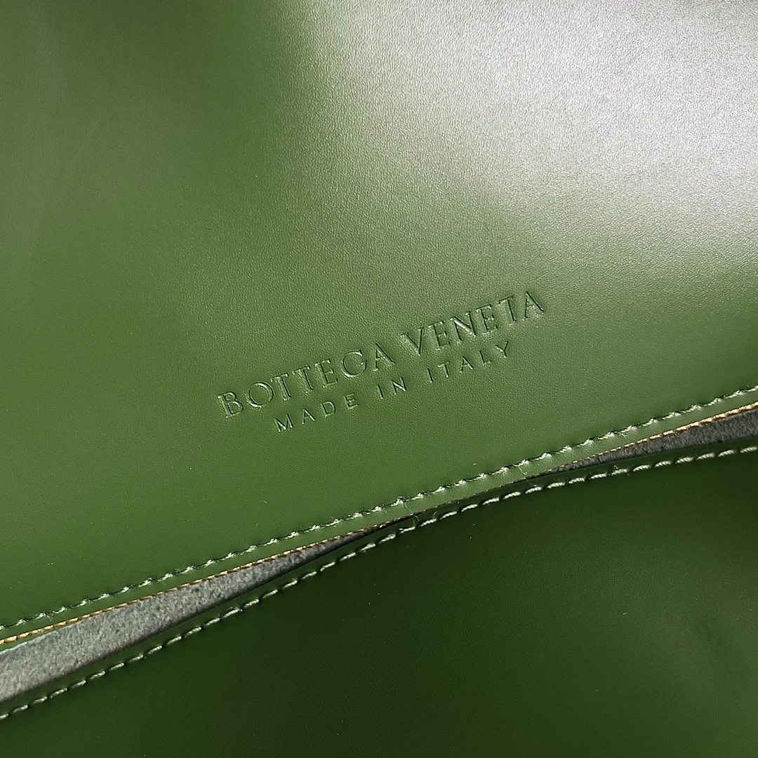 MOMO-- V595t1 806034V4SJ13150 high quality version item:E-B225A0940
