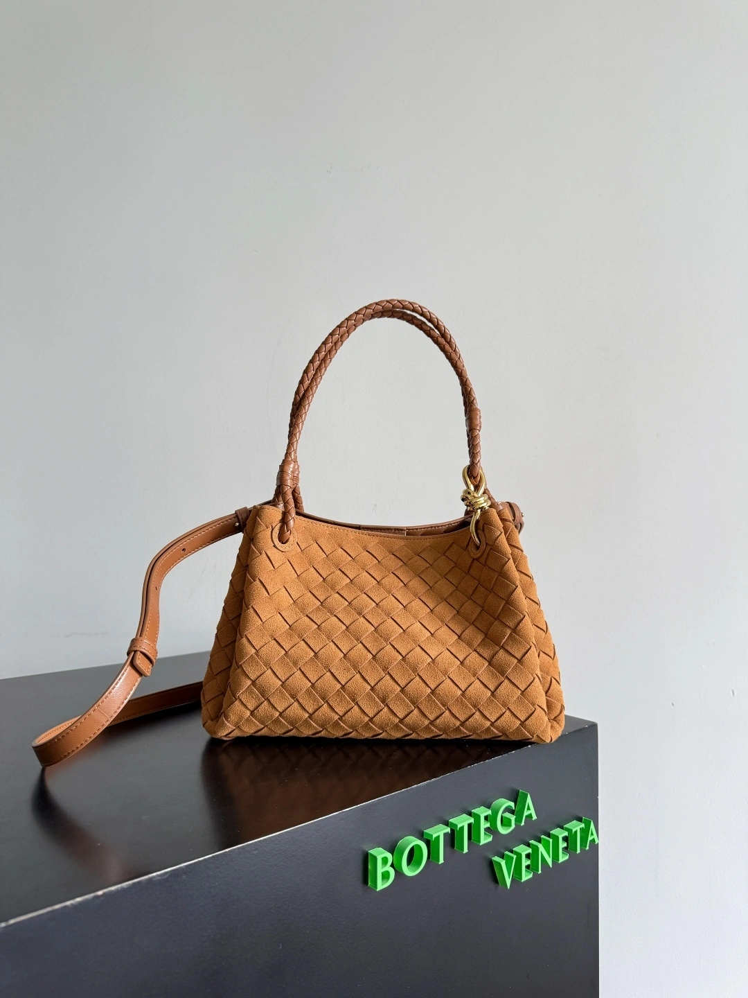 MOMO-- V595t1 835921V1QE92599 high quality version parachuta item:E-B000J1859
