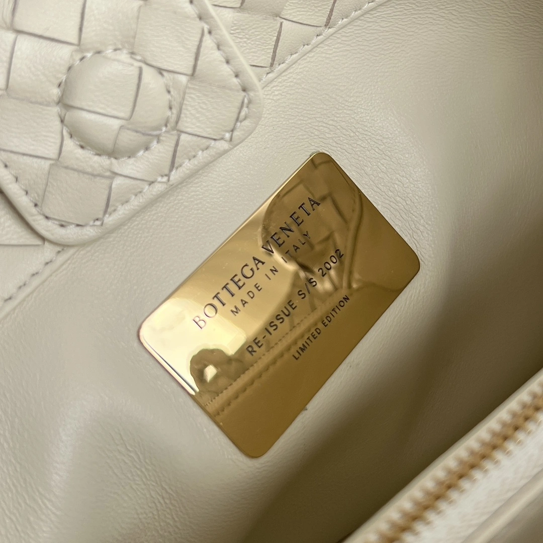 MOMO-- V595t1 836261V08Z09211 sheepskin high quality version item:E-B664G1503W
