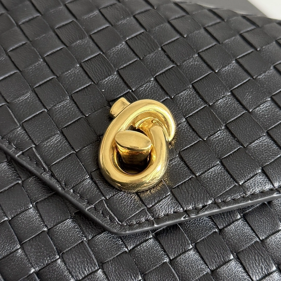 MOMO-- V595t1 high quality version 817191V08Z01019 KNOT LOCK item:E-B000I1701H