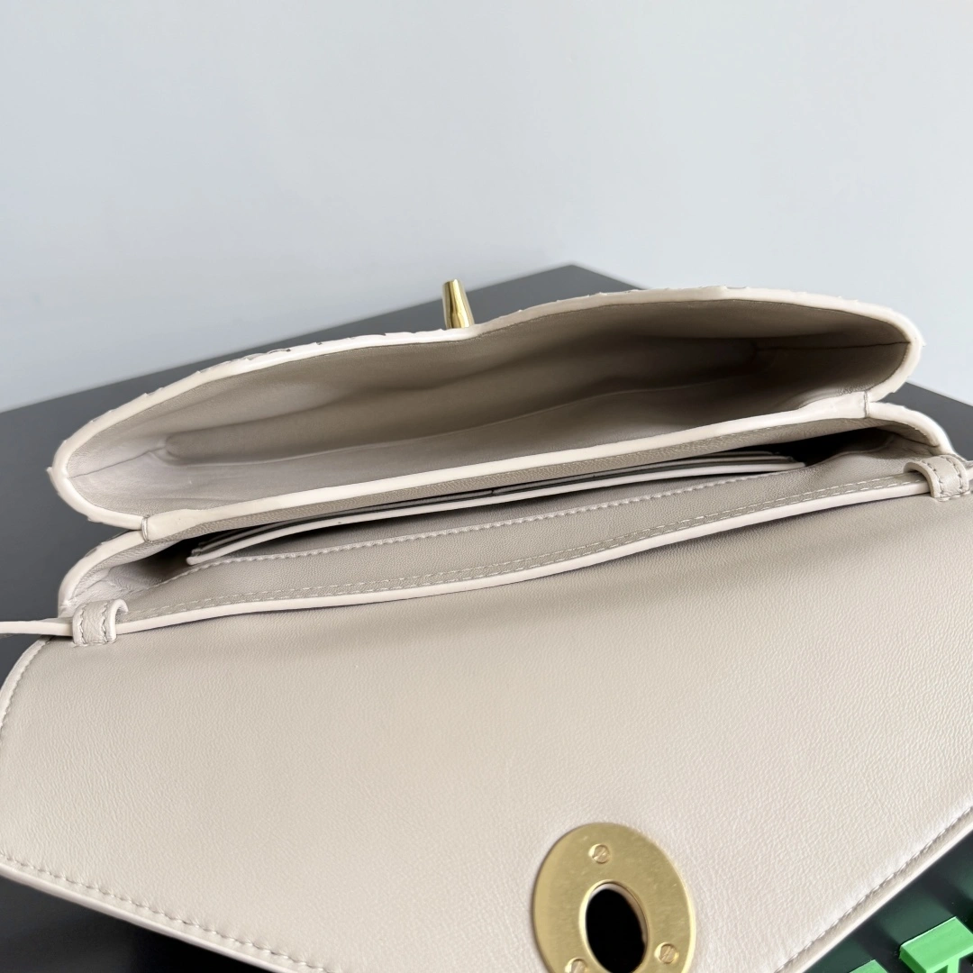 MOMO-- V595t1 high quality version 817191V08Z09614 KNOT LOCK item:E-B000I1703H