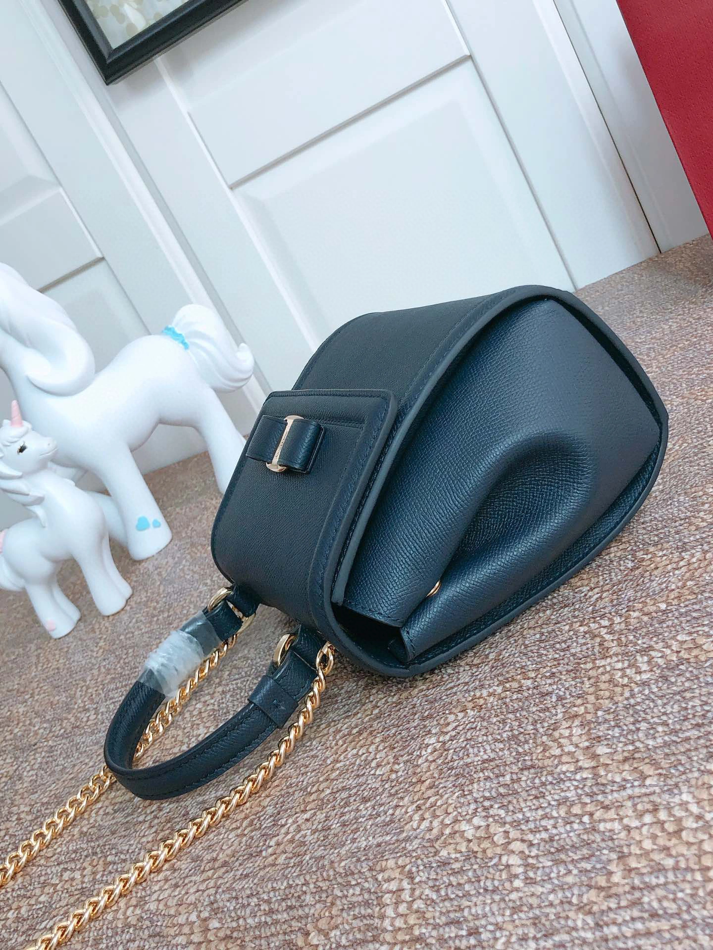 MOMO---Vara Cowhide Sheepskin high quality version item : 007B00K2504