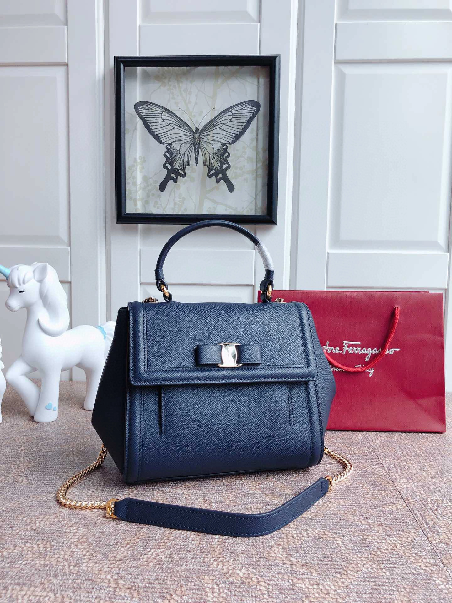 MOMO---Vara Cowhide Sheepskin high quality version item : 007B00K2504