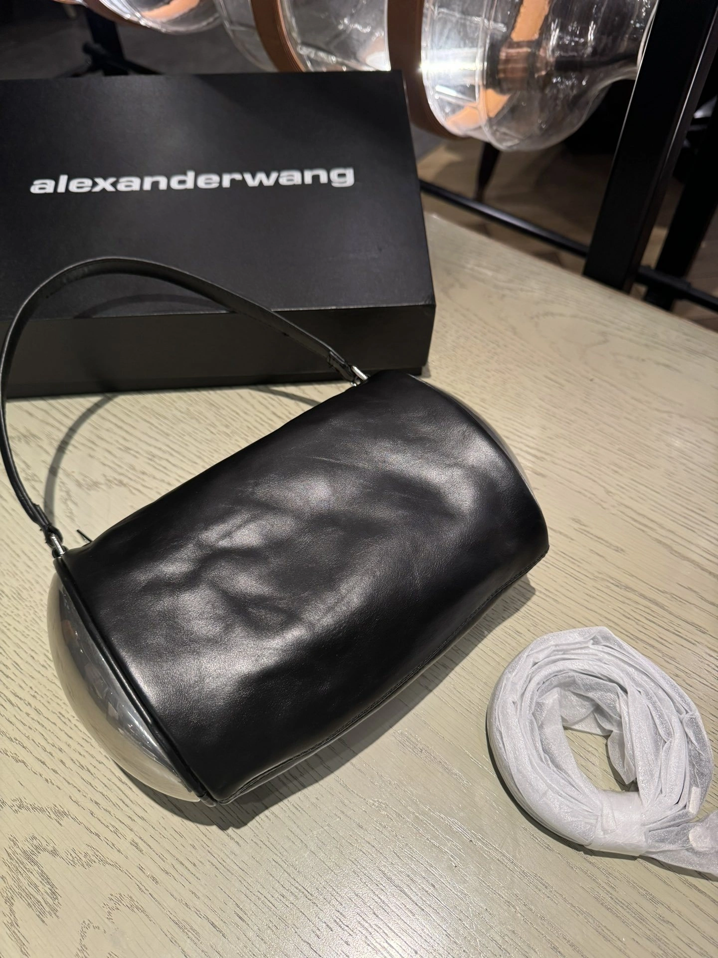 MOMO-- W196 20224P01L001 high quality version dome cowhide item:E-B000A1271