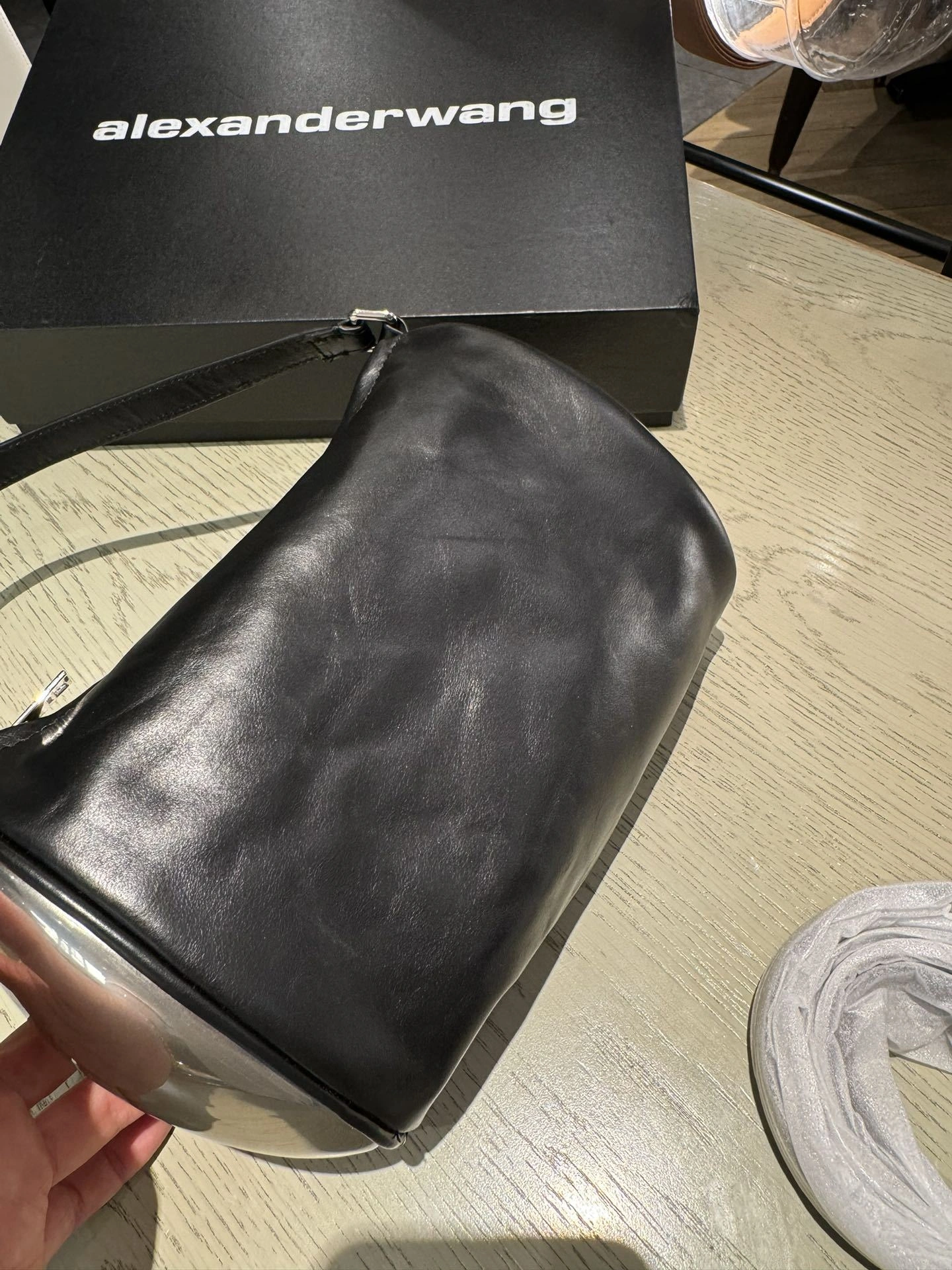 MOMO-- W196 20224P01L001 high quality version dome cowhide item:E-B000A1271