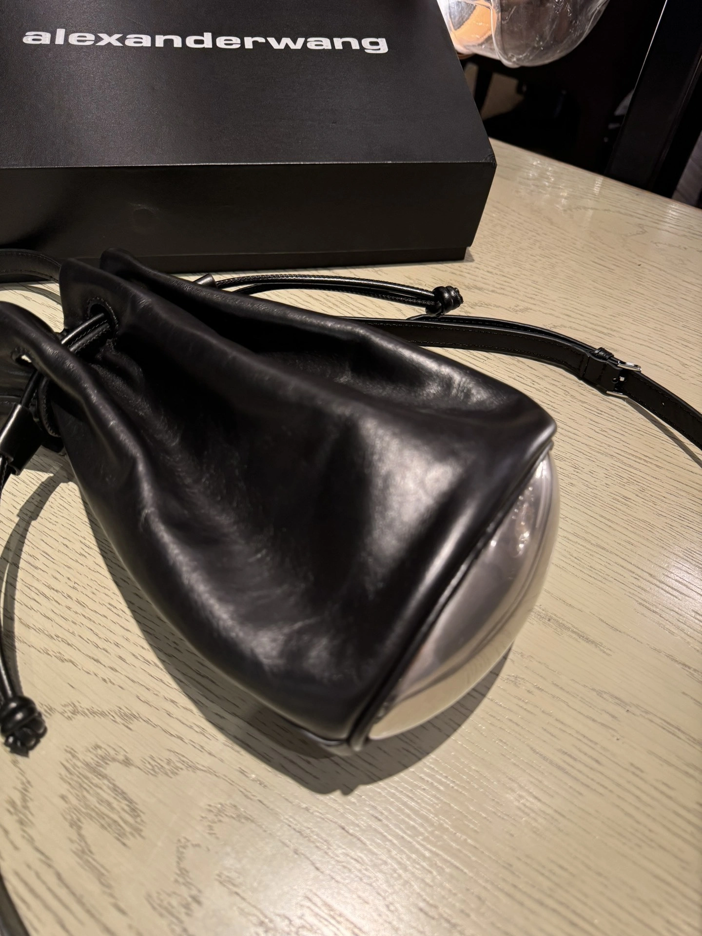 MOMO-- W196 20224X01L001 high quality version cowhide item:E-B000A1272