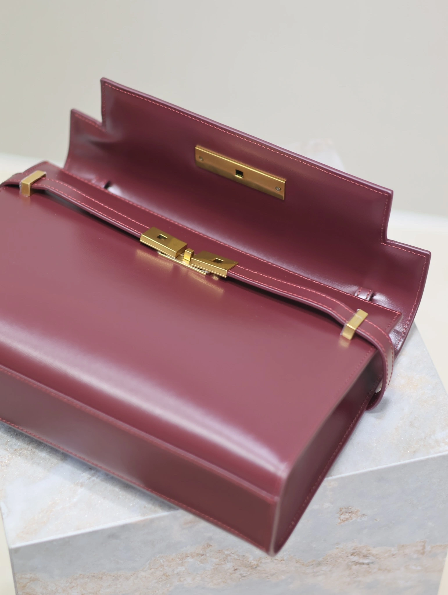 MOMO-- Yv5s 5792710SX0W6475 high quality version cowhide item:D-B000L0585