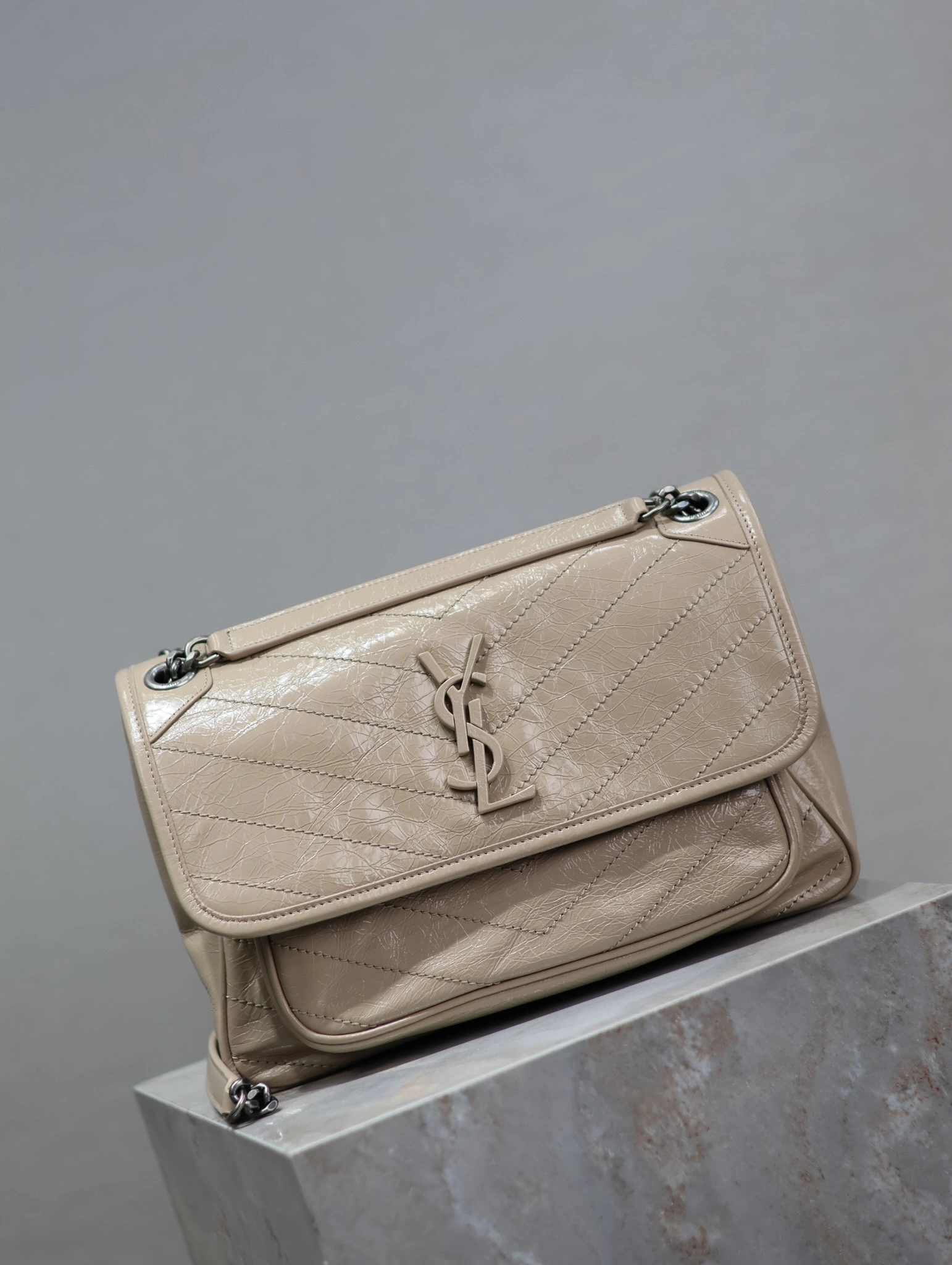 MOMO-- Yv5s 6331581YG042826 high quality version waxed skin item:D-B225L0577