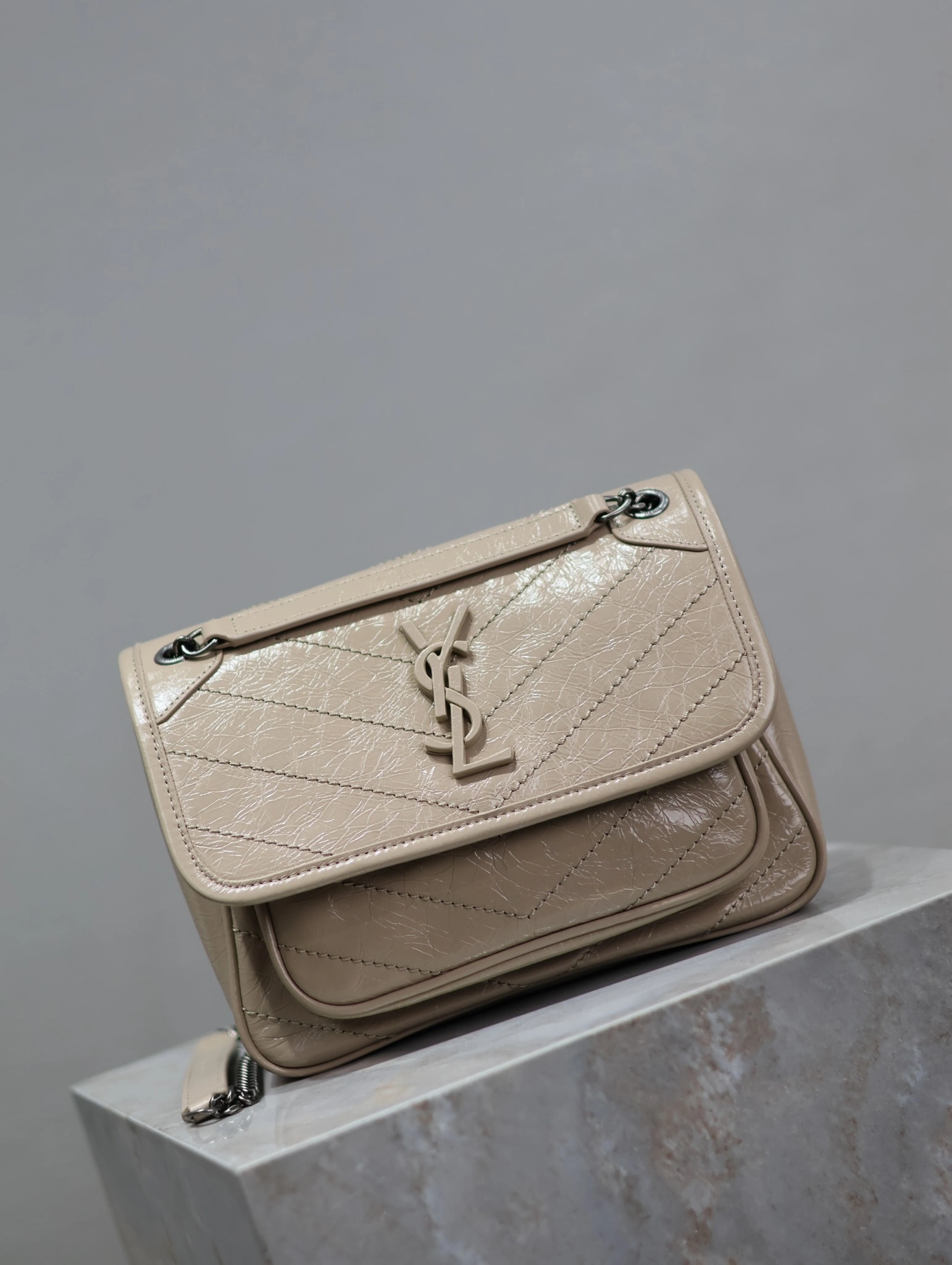MOMO-- Yv5s 6331601YG042826 high quality version waxed skin item:D-B225L0578