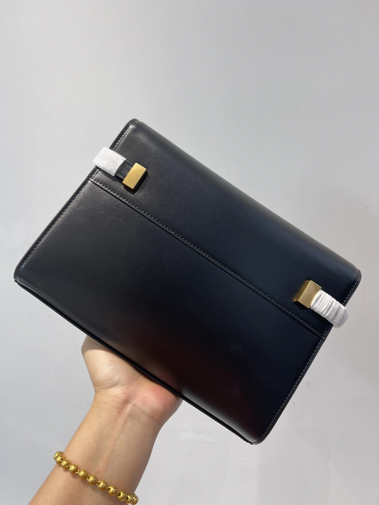&MOMO-- Yv5s 675626-0SX0W-1000 cowhide item:D-B432F2421