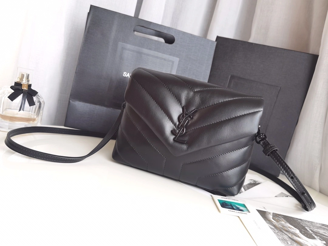 &MOMO-- Yv5s 678401-DV708-1000 Calfskin item:D-B063G2024