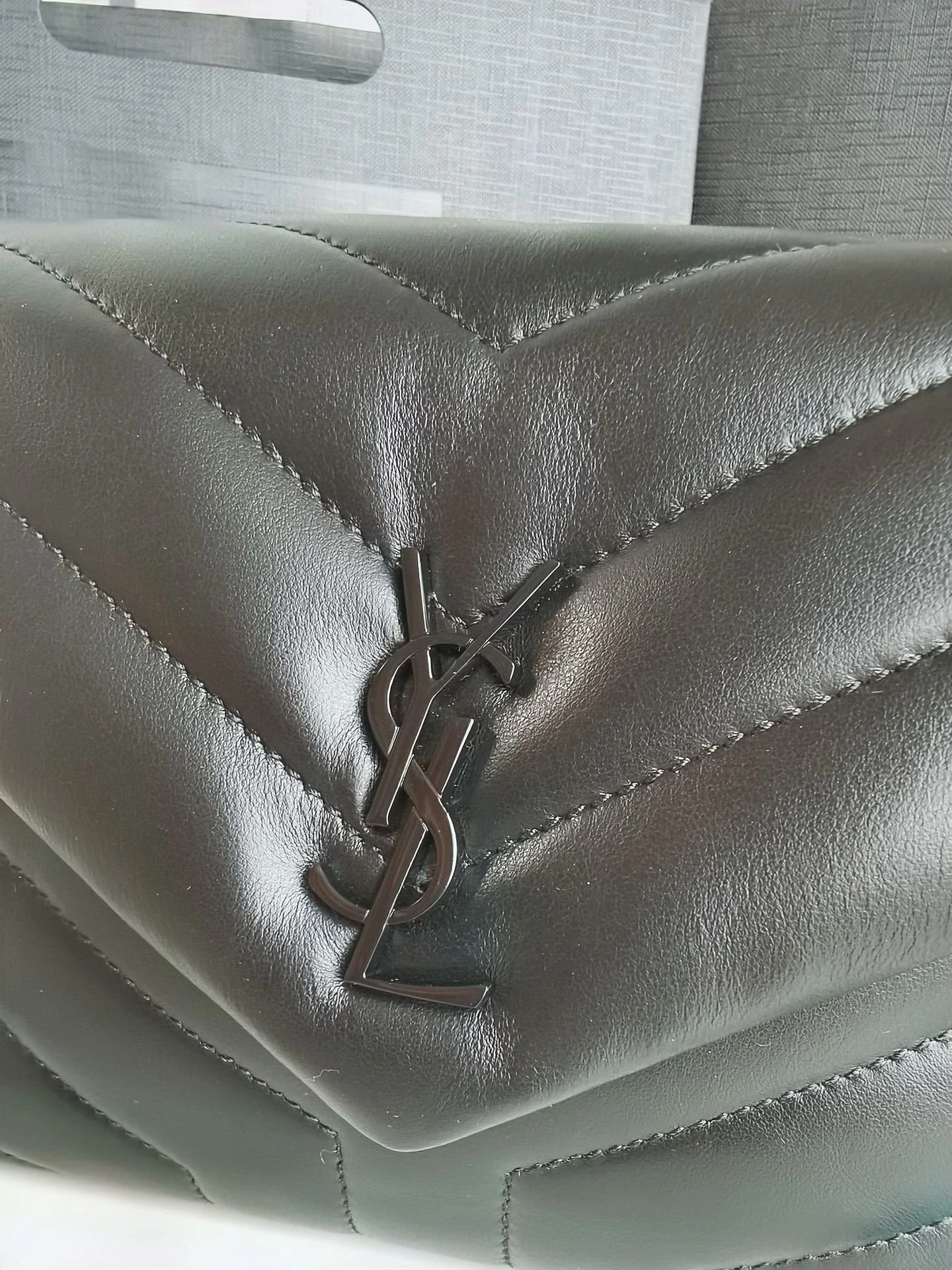 &MOMO-- Yv5s 678401-DV708-1000 Calfskin item:D-B063G2024