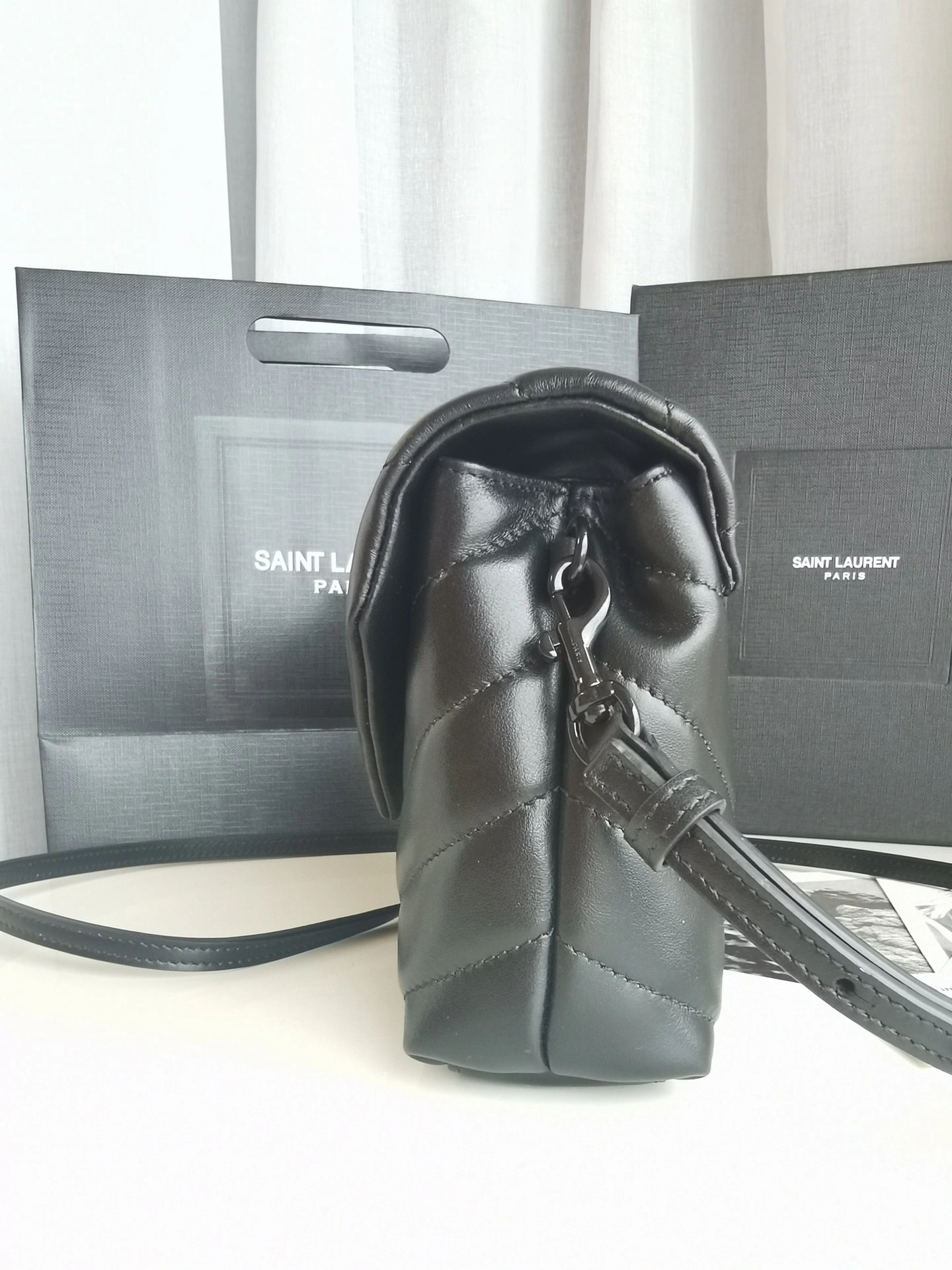 &MOMO-- Yv5s 678401-DV708-1000 Calfskin item:D-B063G2024