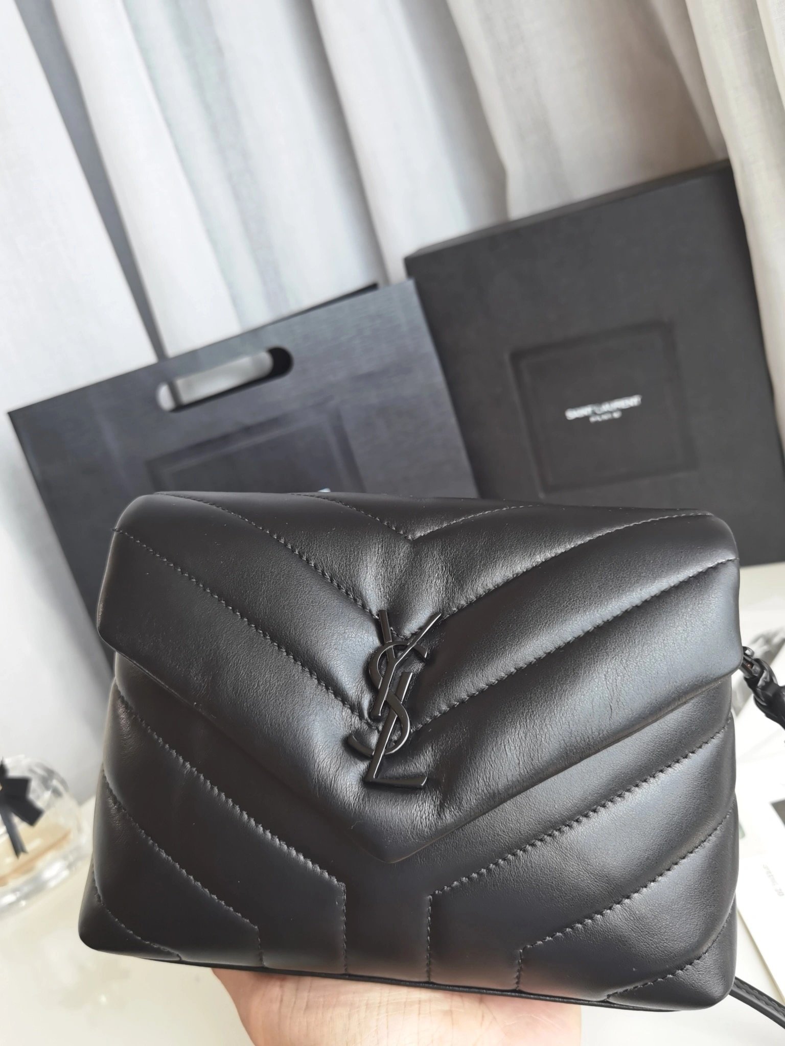 &MOMO-- Yv5s 678401-DV708-1000 Calfskin item:D-B063G2024