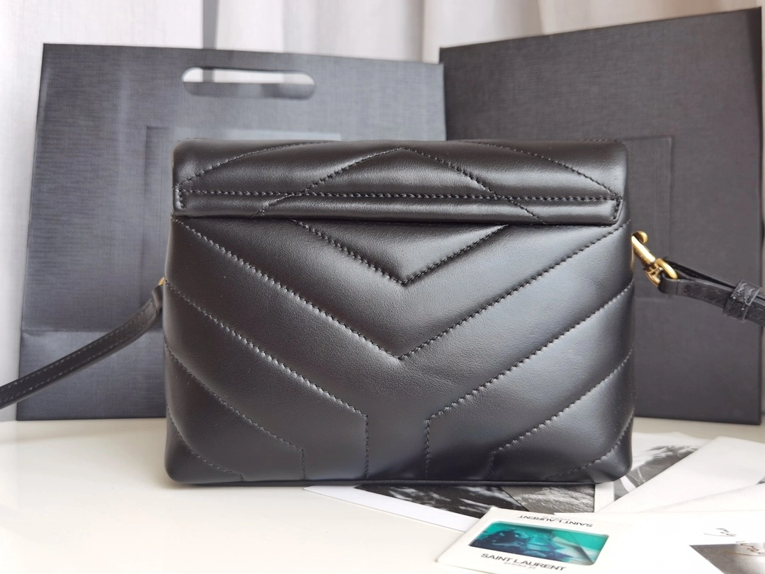 MOMO-- Yv5s 678401DV7071000 Calfskin item:D-B063G2022