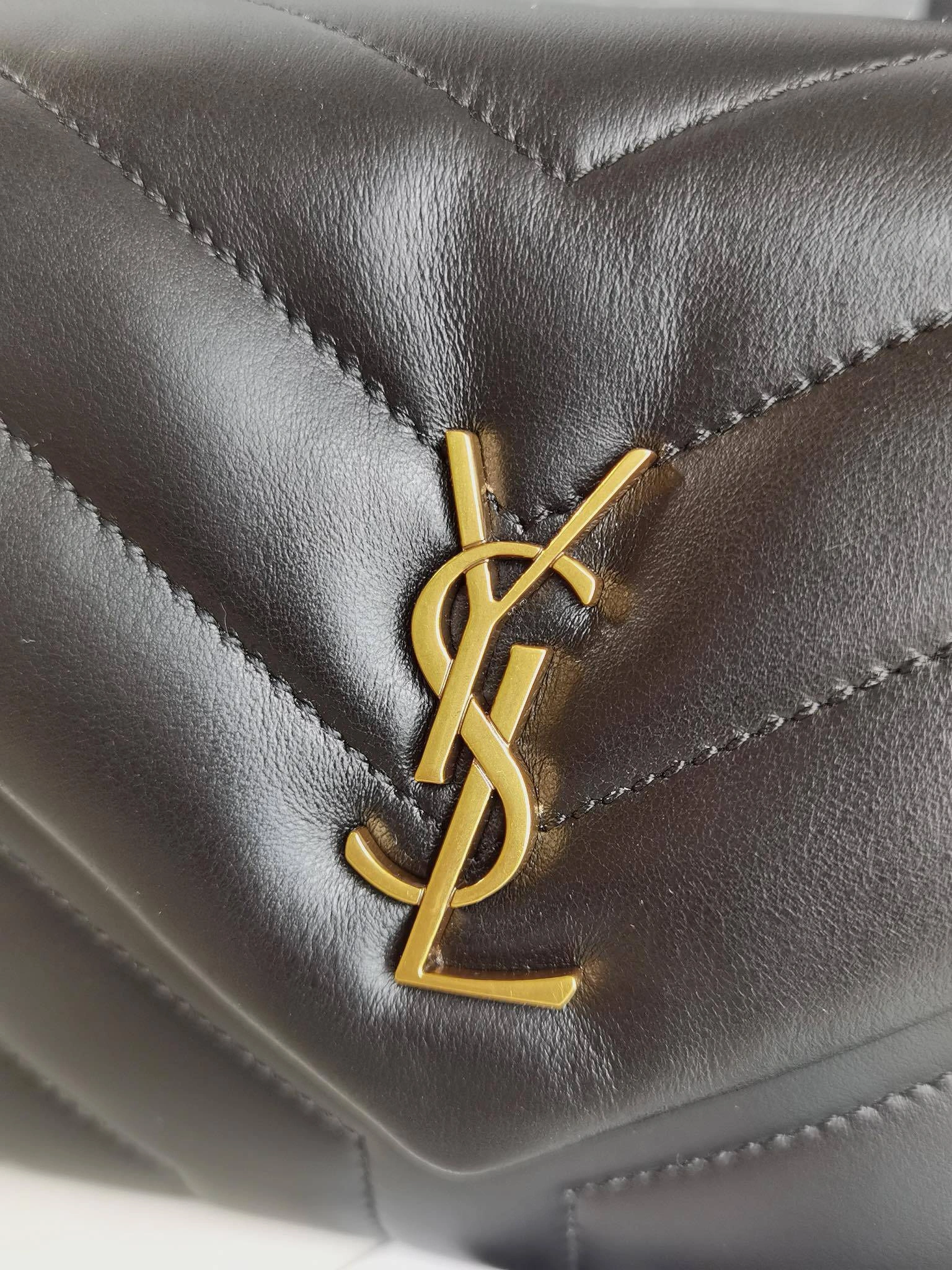 MOMO-- Yv5s 678401DV7071000 Calfskin item:D-B063G2022