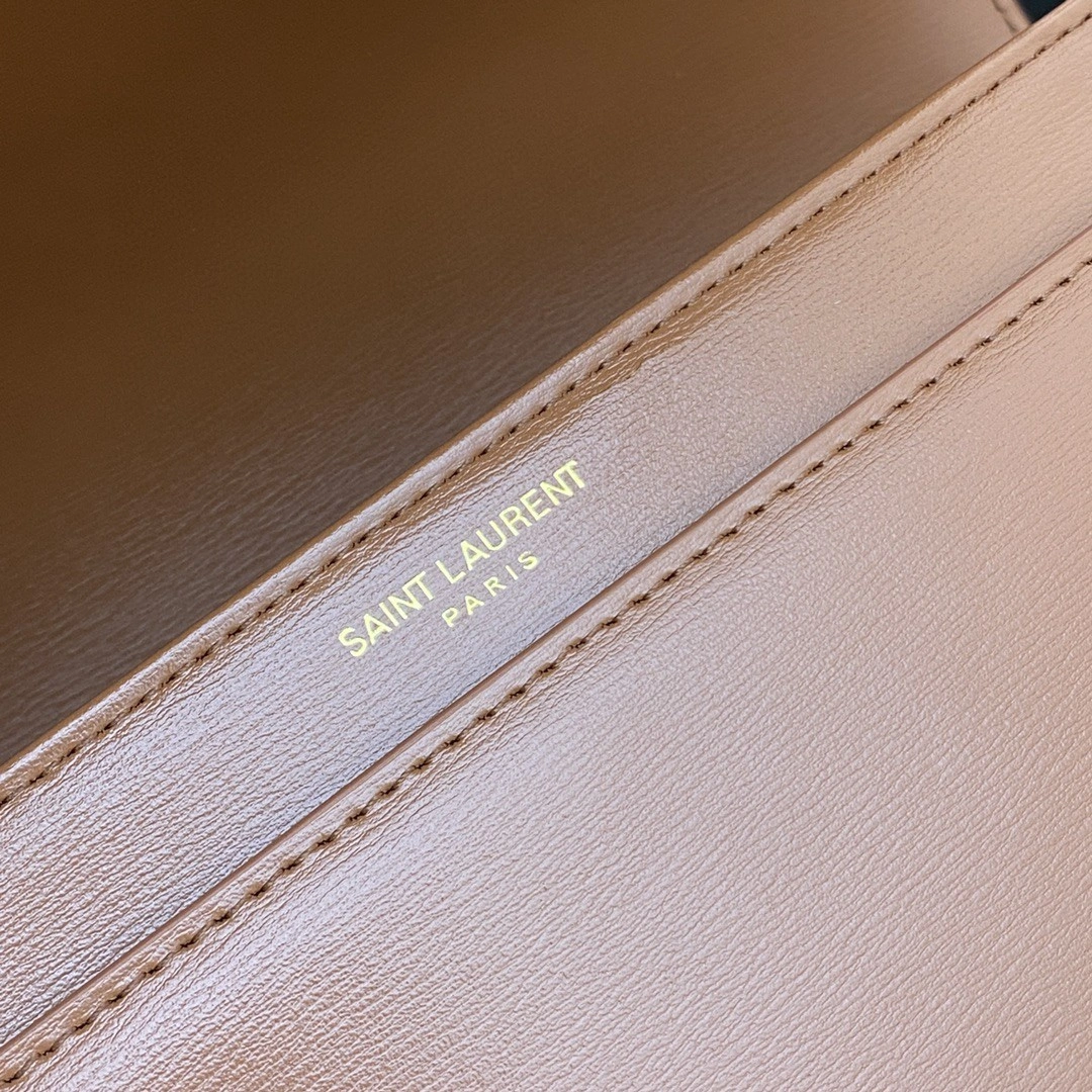 MOMO-- Yv5s 711039BWR6W2725 high quality version cowhide item:D-B000J2311