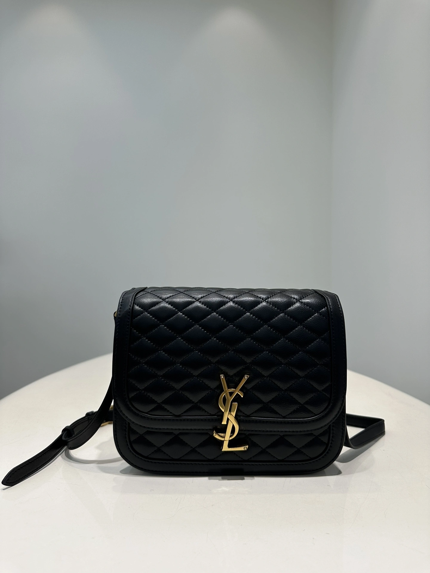 MOMO-- Yv5s 733704-AABRT-1000 solferino sheepskin item:D-B432F2420