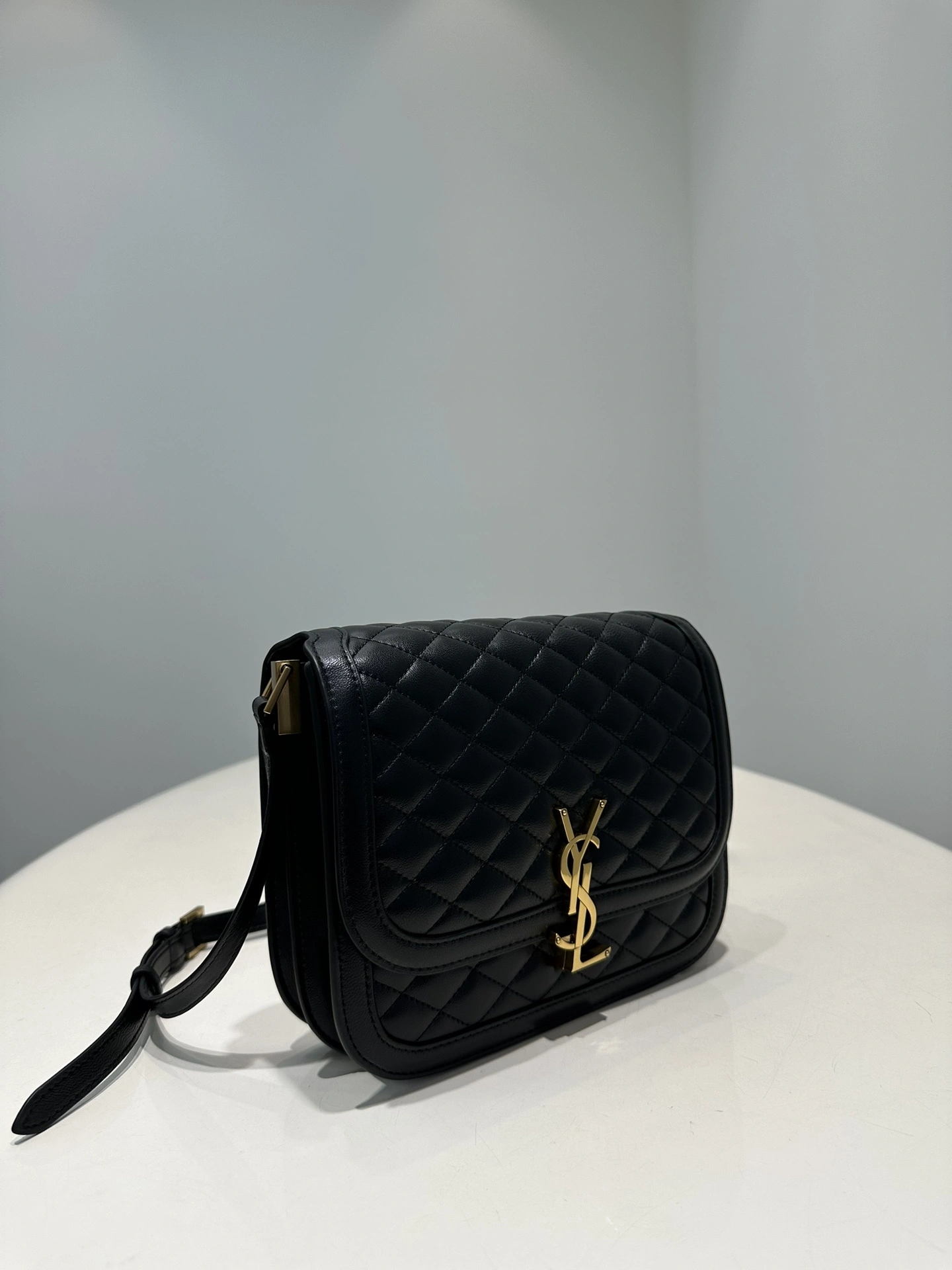 MOMO-- Yv5s 733704-AABRT-1000 solferino sheepskin item:D-B432F2420