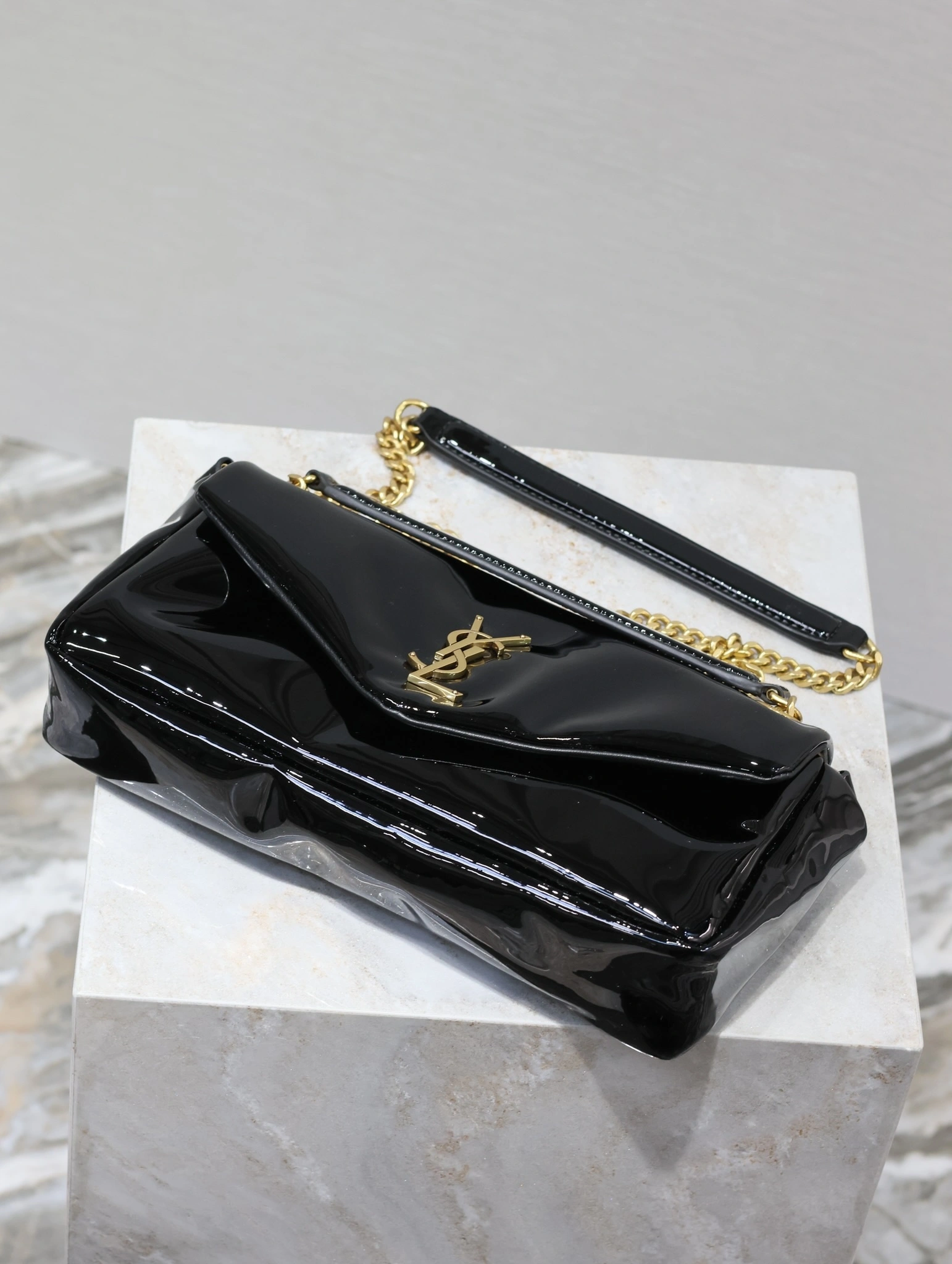 MOMO-- Yv5s 734153-AHG07-1000 high quality version cowhide item:E-B000I0535