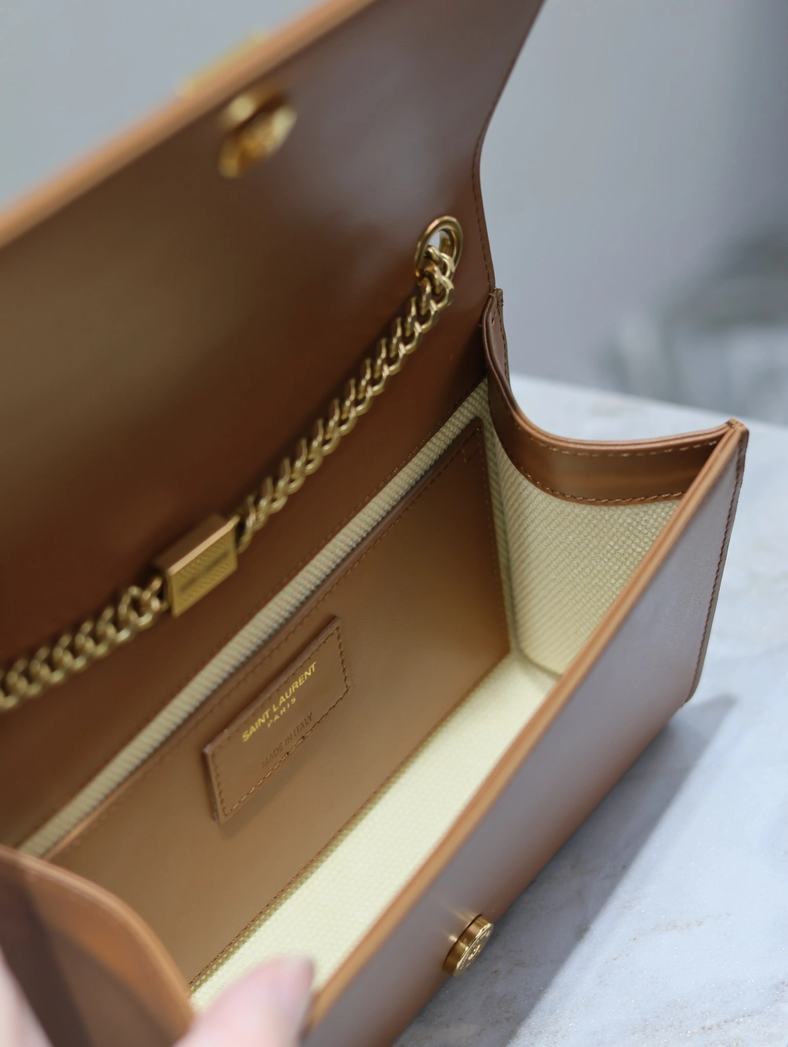 MOMO-- Yv5s 742580FACW69316 high quality version cowhide item:D-B225L0598