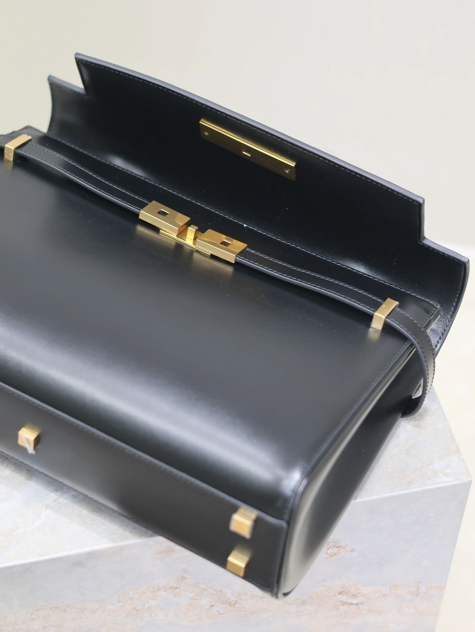 MOMO-- Yv5s 7472480SX0W1000 high quality version cowhide item:D-B000L0582