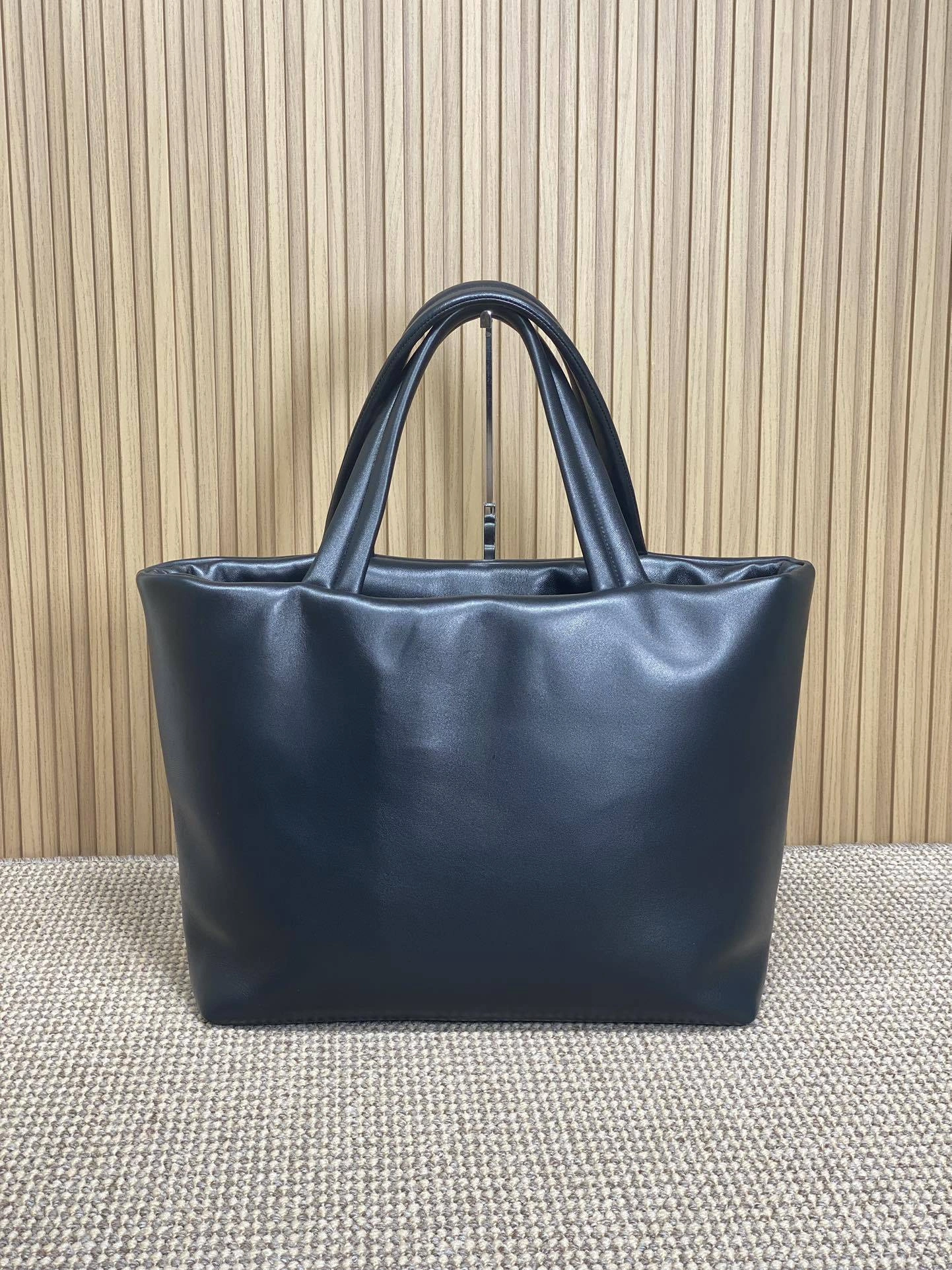 MOMO-- Yv5s 756269AACIW1000 high quality version sheepskin item:D-B000J2322