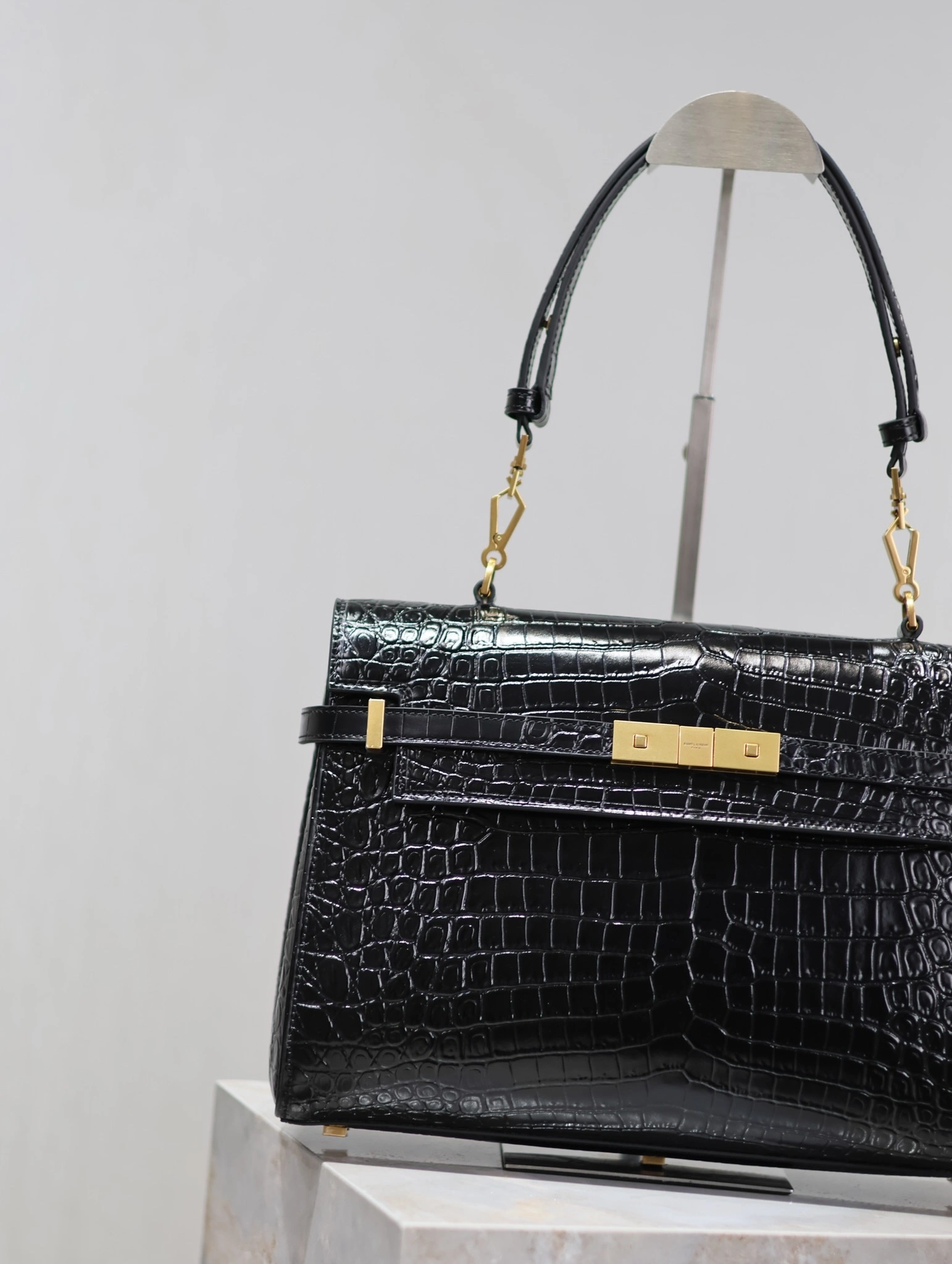 MOMO-- Yv5s 758618E5V0K1000 high quality version cowhide item:D-B000L0551