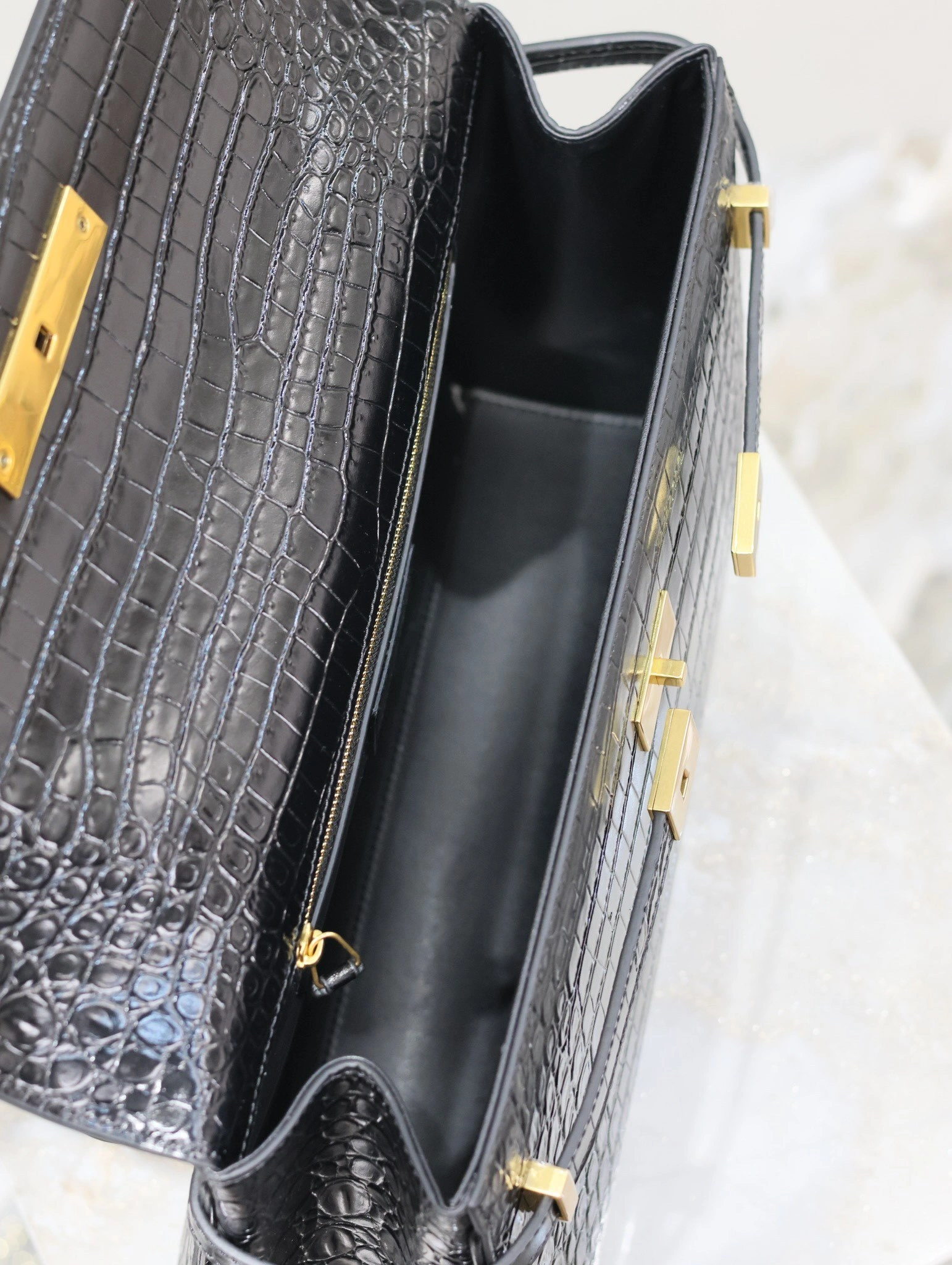 MOMO-- Yv5s 758618E5V0K1000 high quality version cowhide item:D-B000L0551