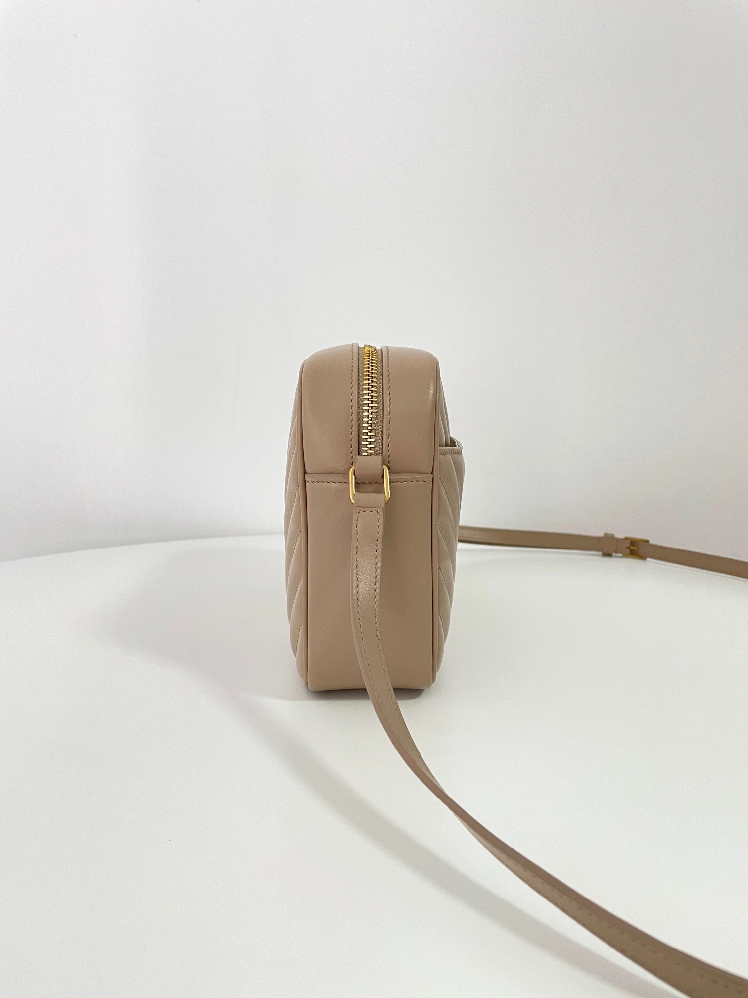 MOMO-- Yv5s 761554DV7072721 high quality version Calfskin item:D-B000L0511