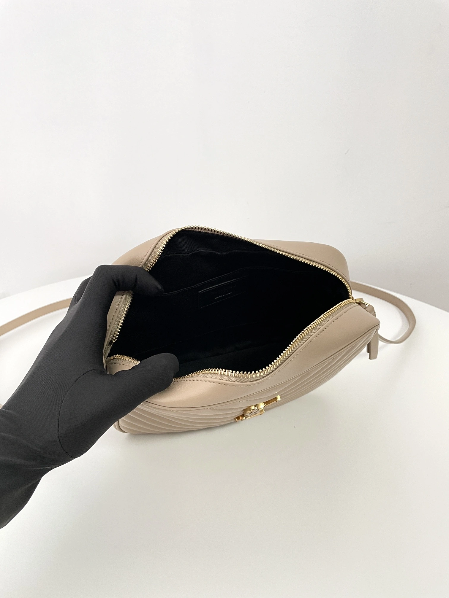 MOMO-- Yv5s 761554DV7072721 high quality version Calfskin item:D-B000L0511