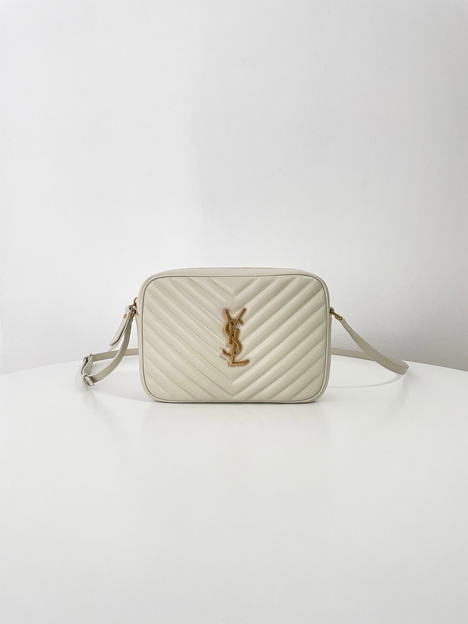 MOMO-- Yv5s 761554DV7079207 high quality version Calfskin item:D-B000L0509