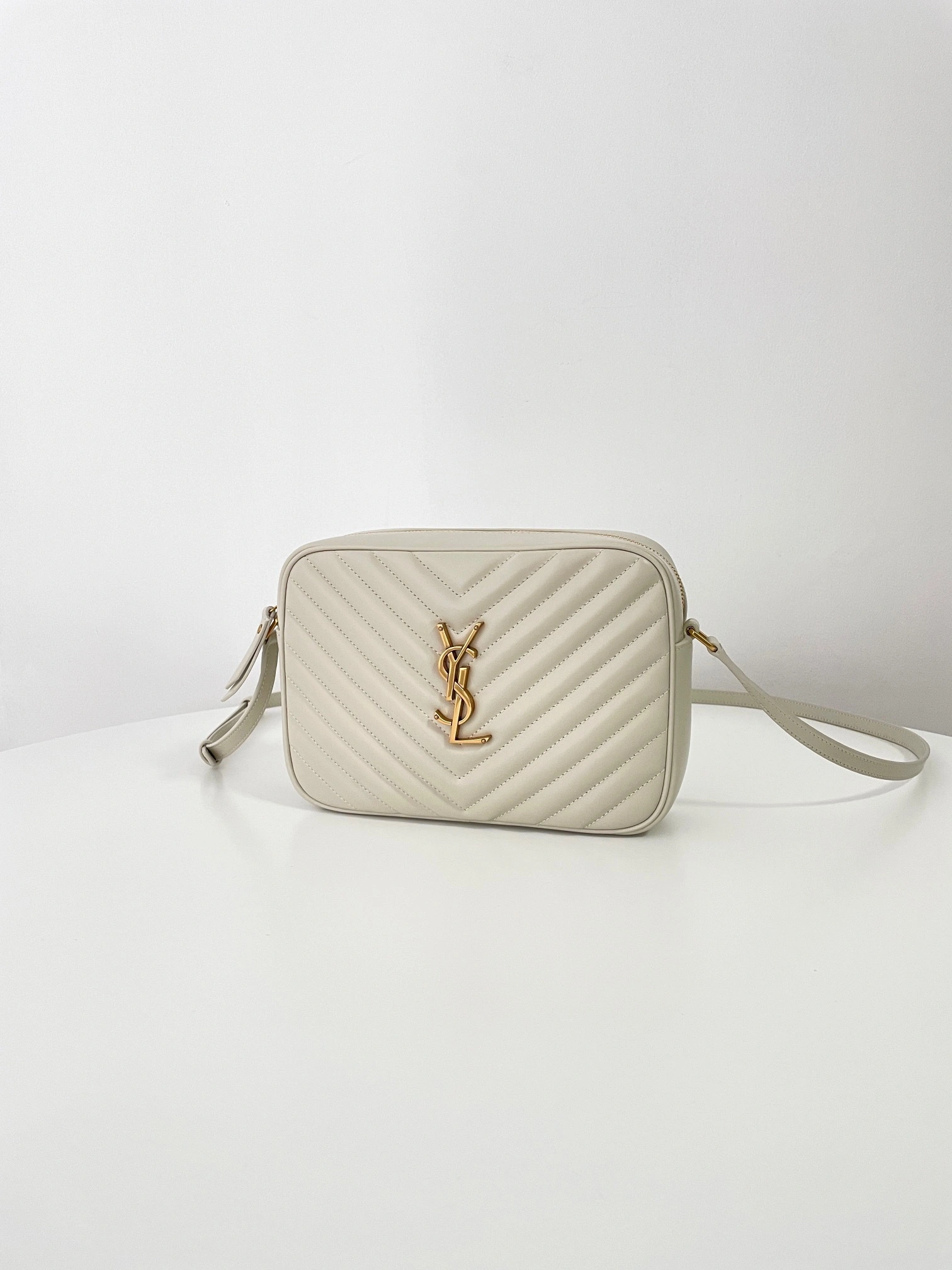 MOMO-- Yv5s 761554DV7079207 high quality version Calfskin item:D-B000L0509