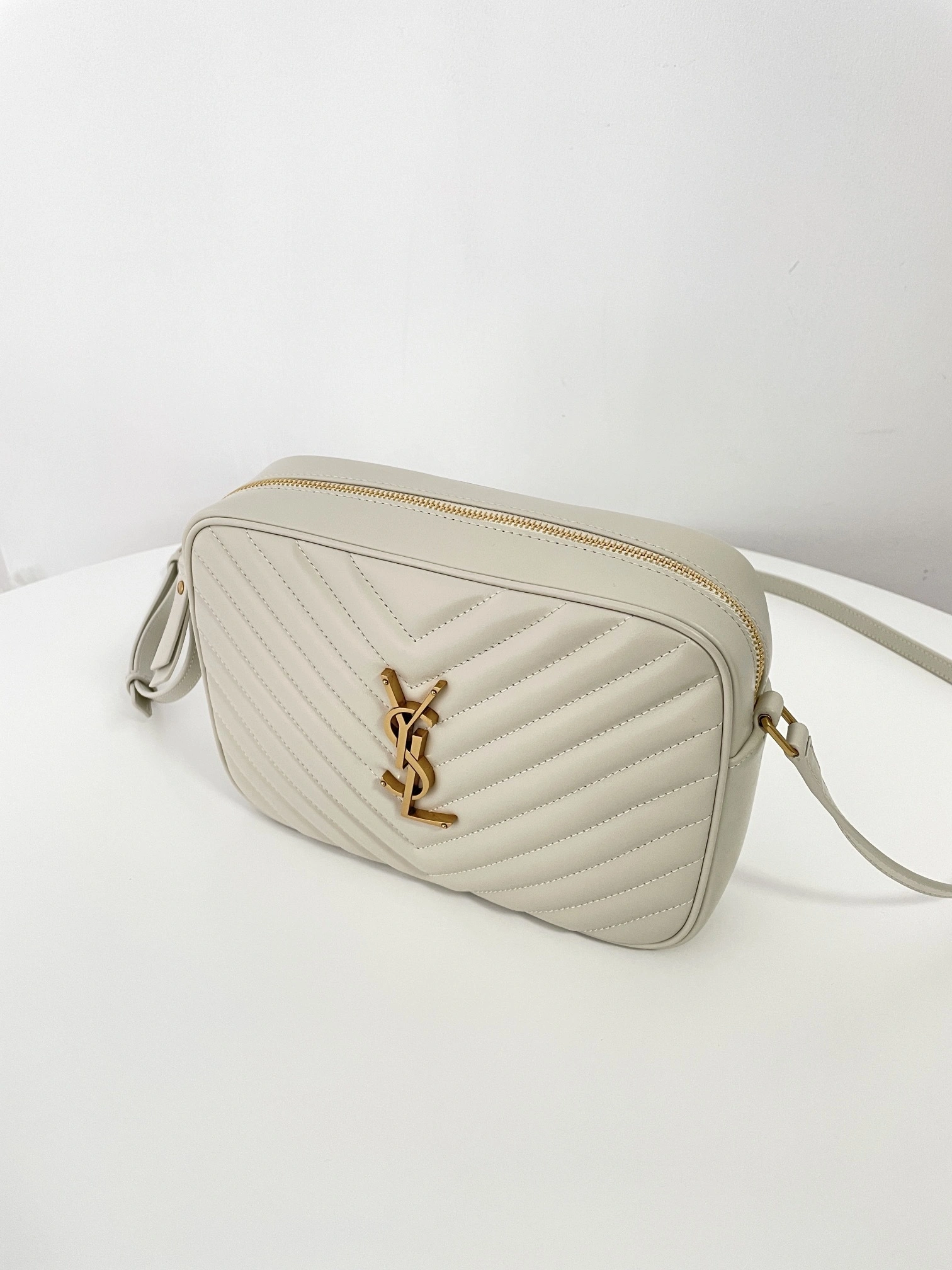 MOMO-- Yv5s 761554DV7079207 high quality version Calfskin item:D-B000L0509
