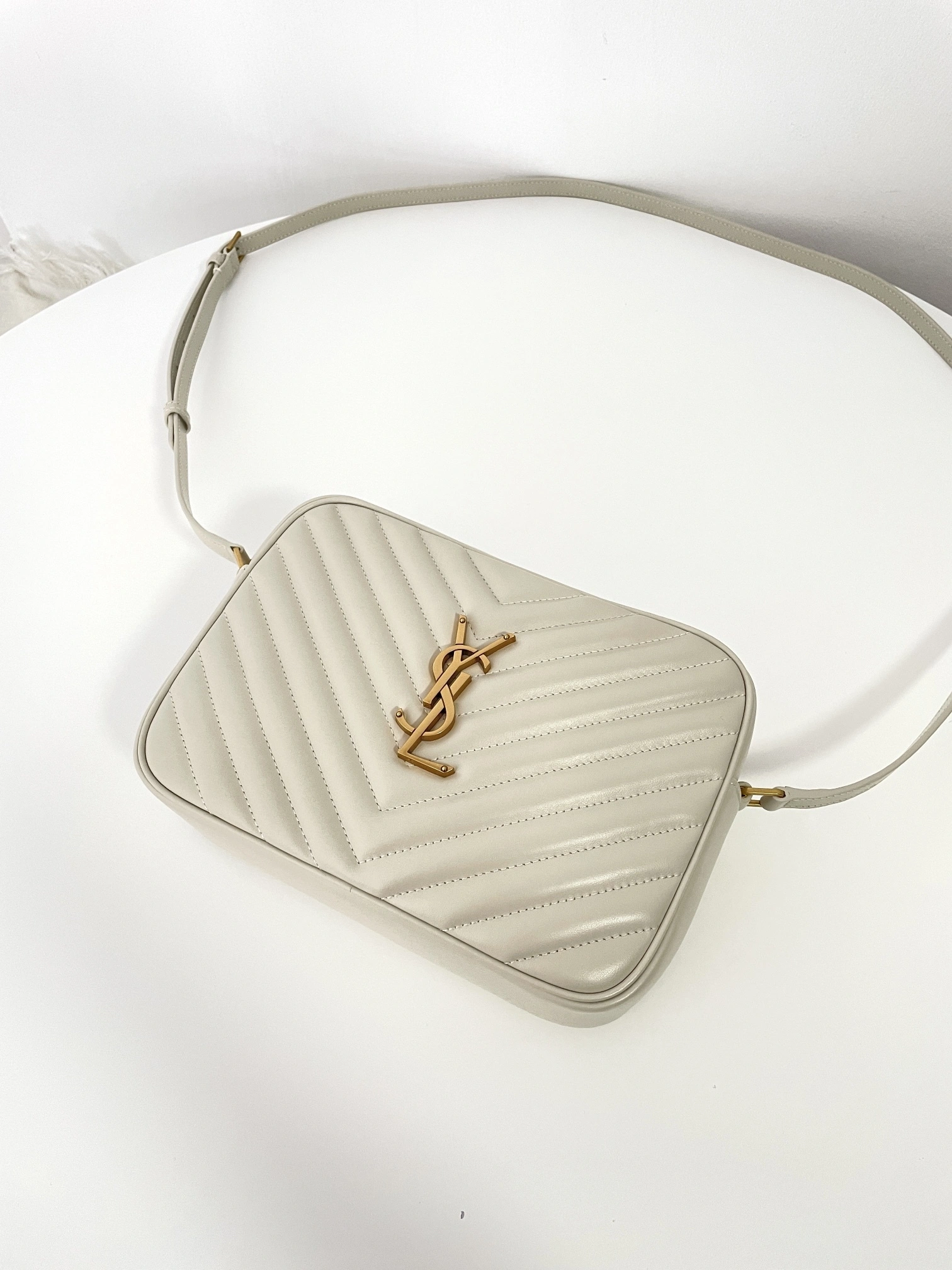 MOMO-- Yv5s 761554DV7079207 high quality version Calfskin item:D-B000L0509