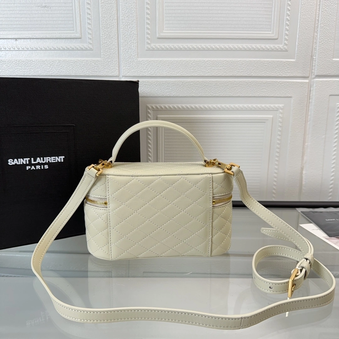 MOMO-- Yv5s 766731-1EL07-9207 7667311EL079207 sheepskin item:D-B000H0136