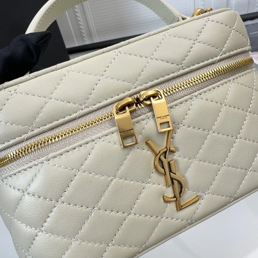MOMO-- Yv5s 766731-1EL07-9207 7667311EL079207 sheepskin item:D-B000H0136