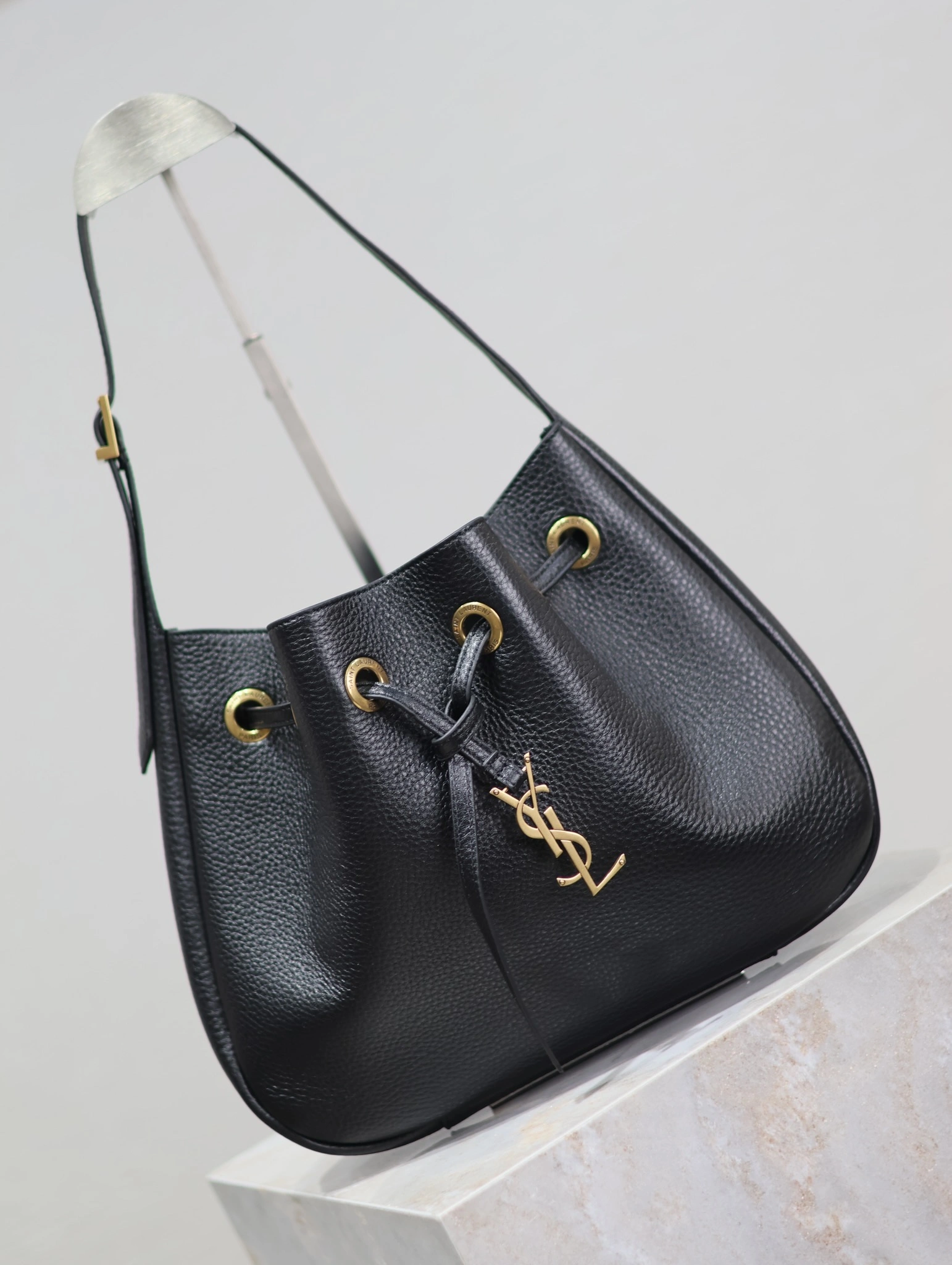 MOMO-- Yv5s 796626AADUU1000 high quality version cowhide item:D-B000L0567