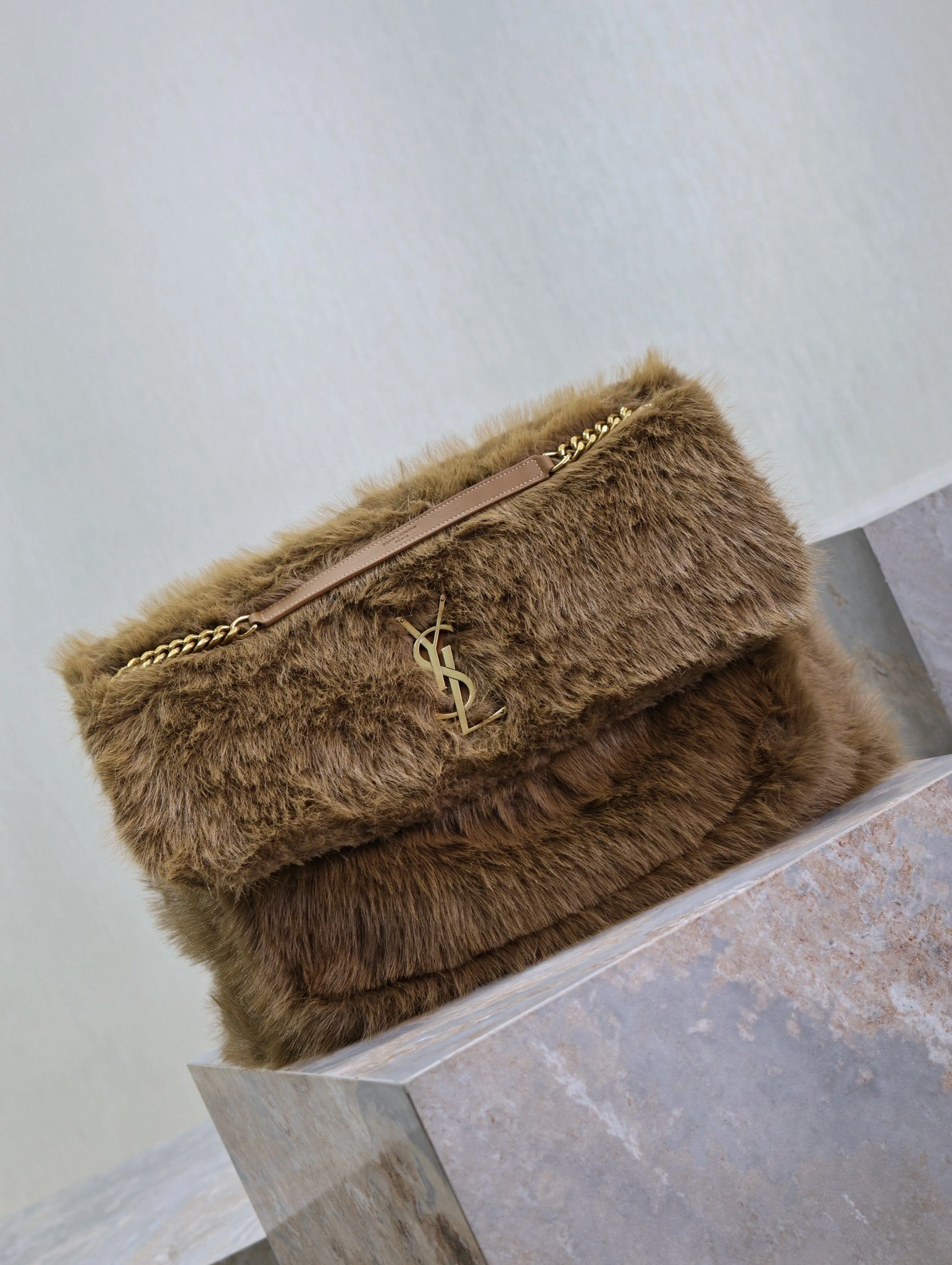 MOMO-- Yv5s 801627AAD1O2979 high quality version item:D-B225L0580