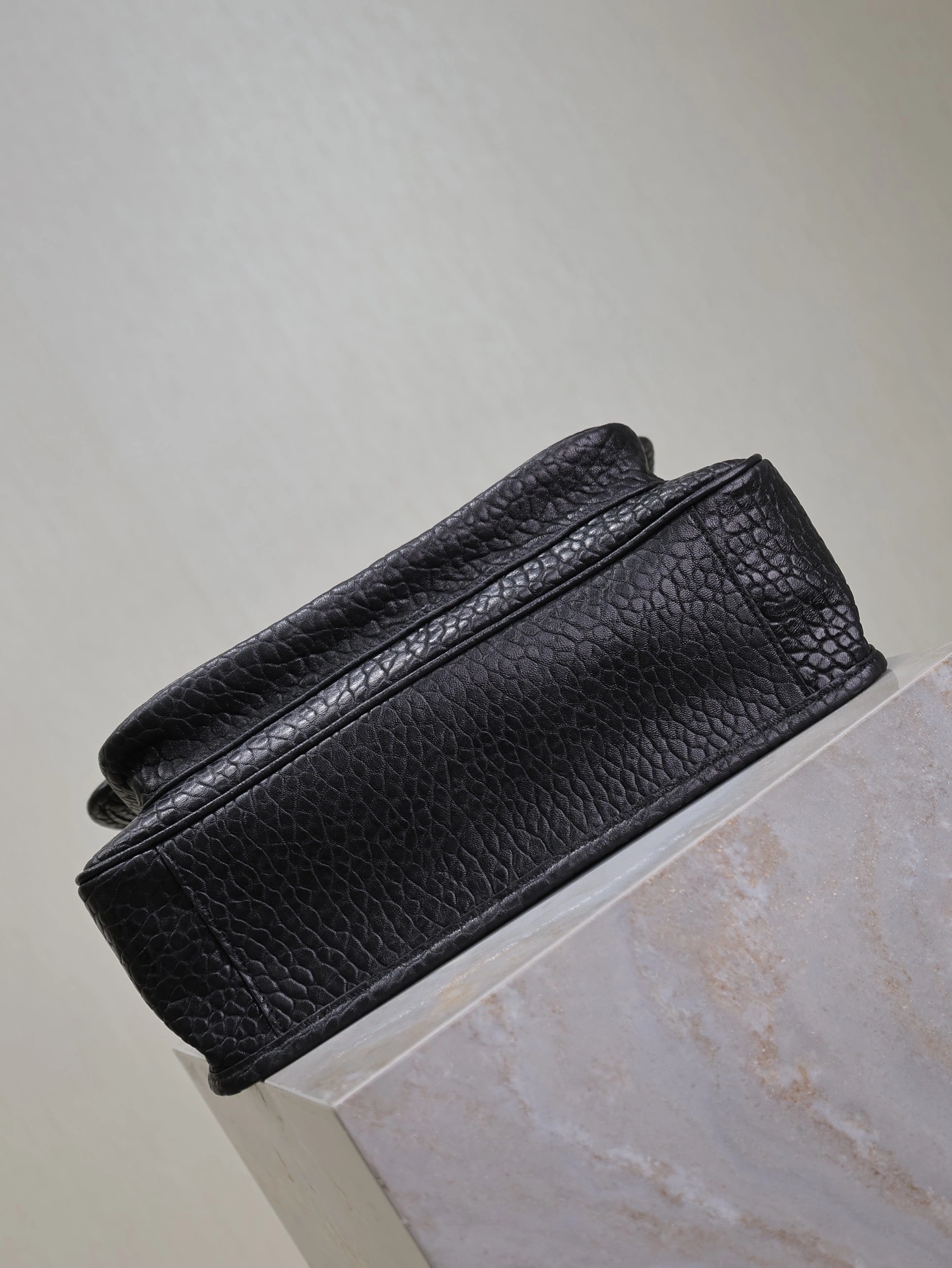 MOMO-- Yv5s 803777AACIA1000 high quality version sheepskin item:D-B000L0568