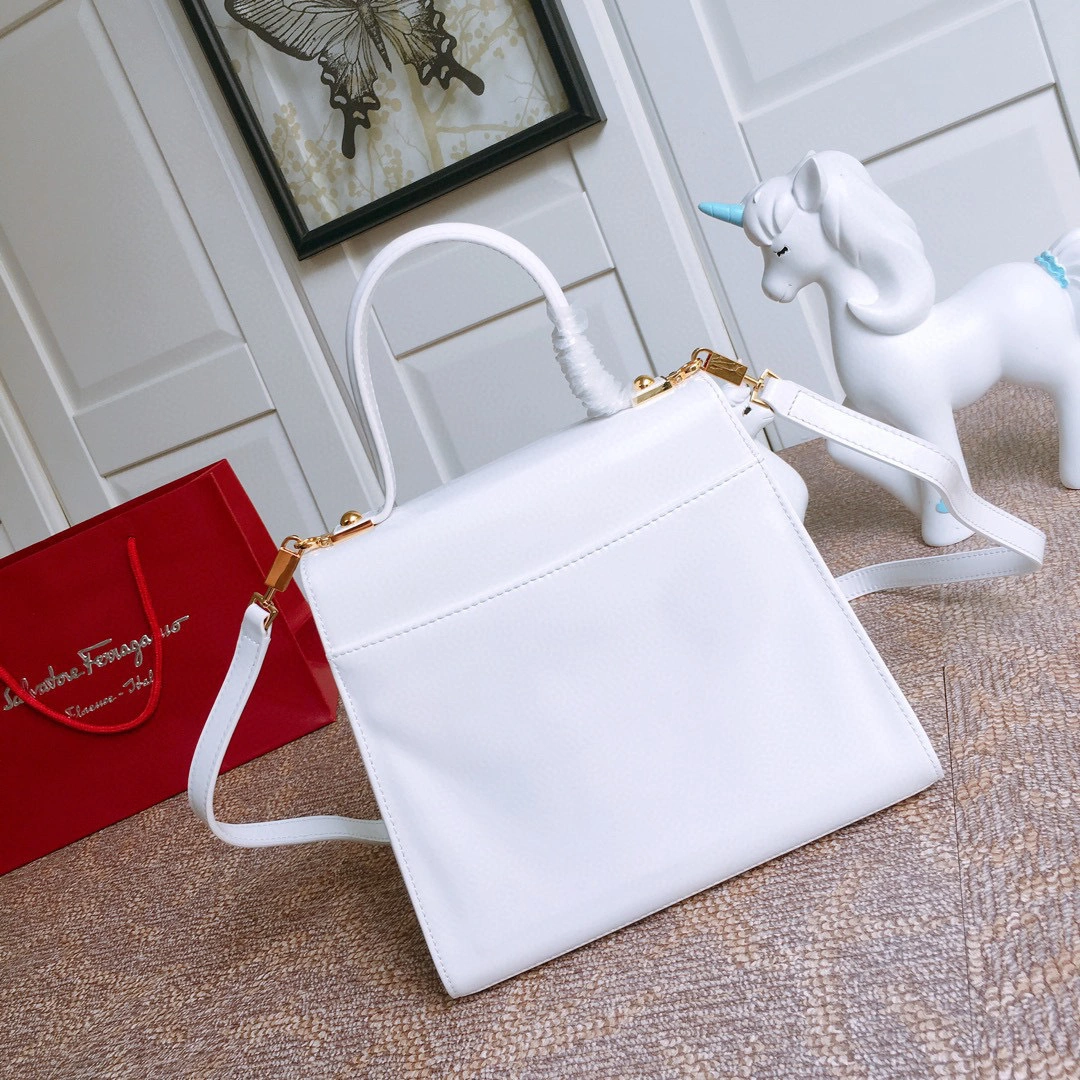 MOMO---box Gancino high quality version item : 007B00K2515