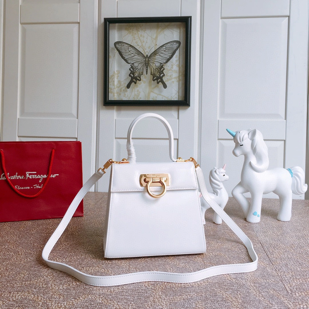 MOMO---box Gancino high quality version item : 007B00K2515
