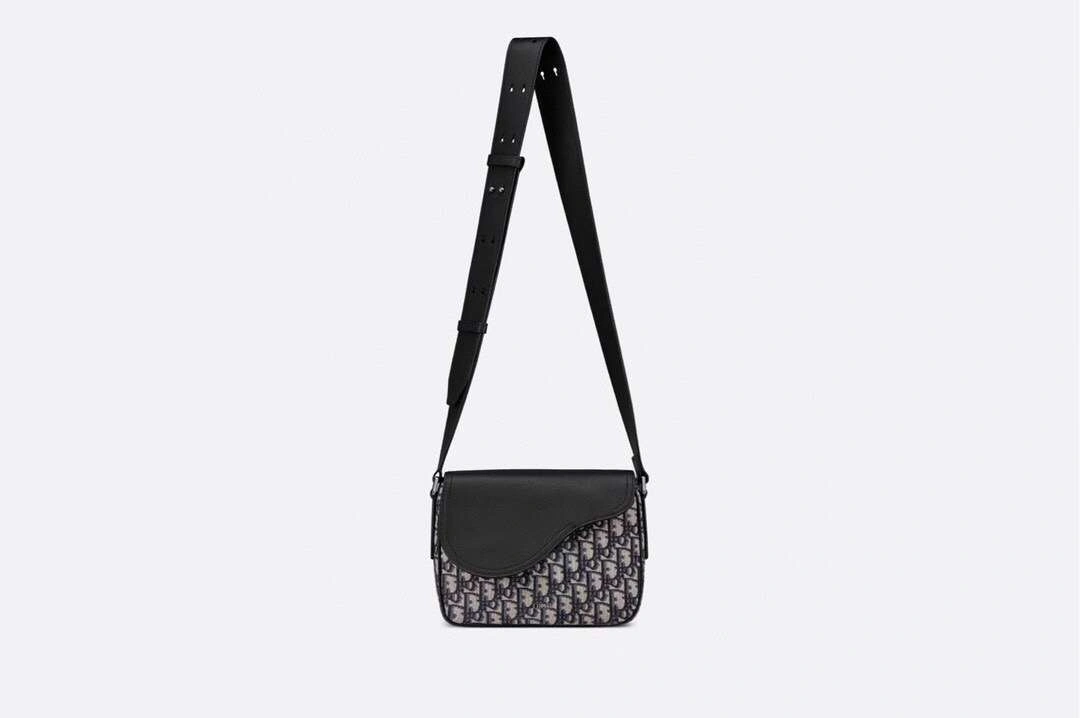 *MOMO---cowhide 2 clour item :063B68E2003-2