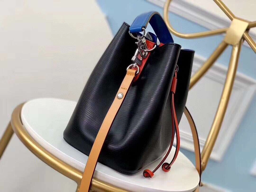 *MOMO---cowhide M53609 item : A-B181G2925