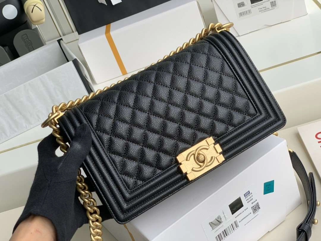 &*MOMO---cowhide item : A-B00G2809