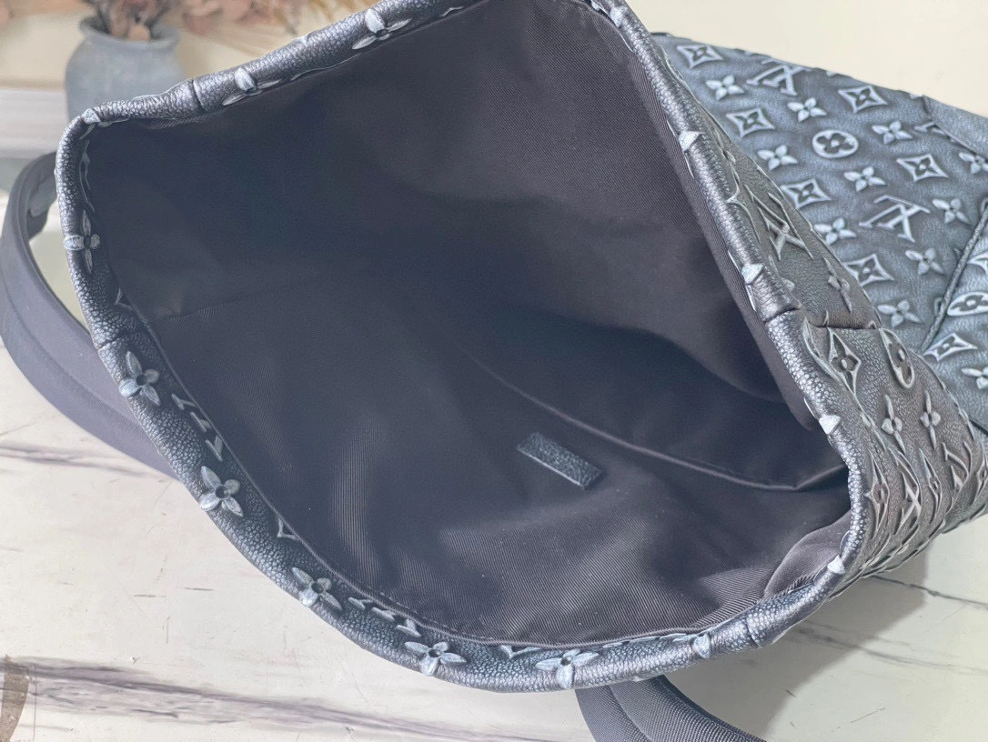 &MOMO - high quality version M21359 roll top cowhide item：B-B000K1901C